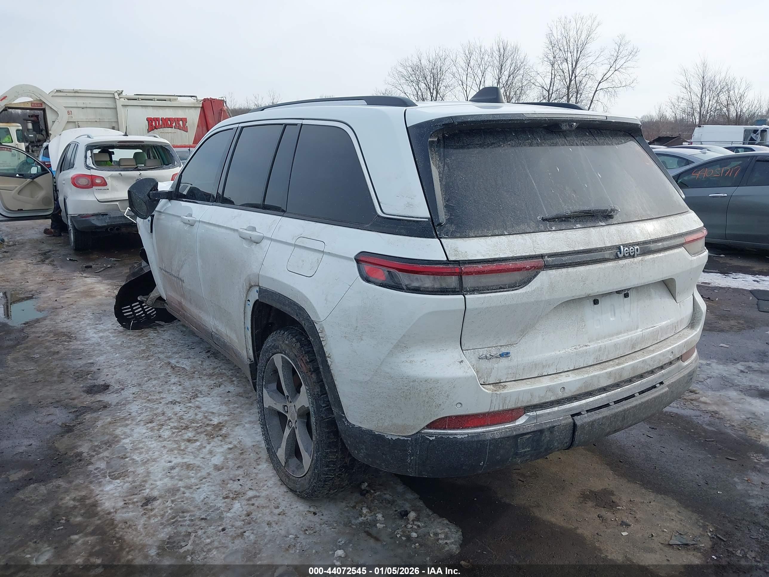 JEEP GRAND image 3