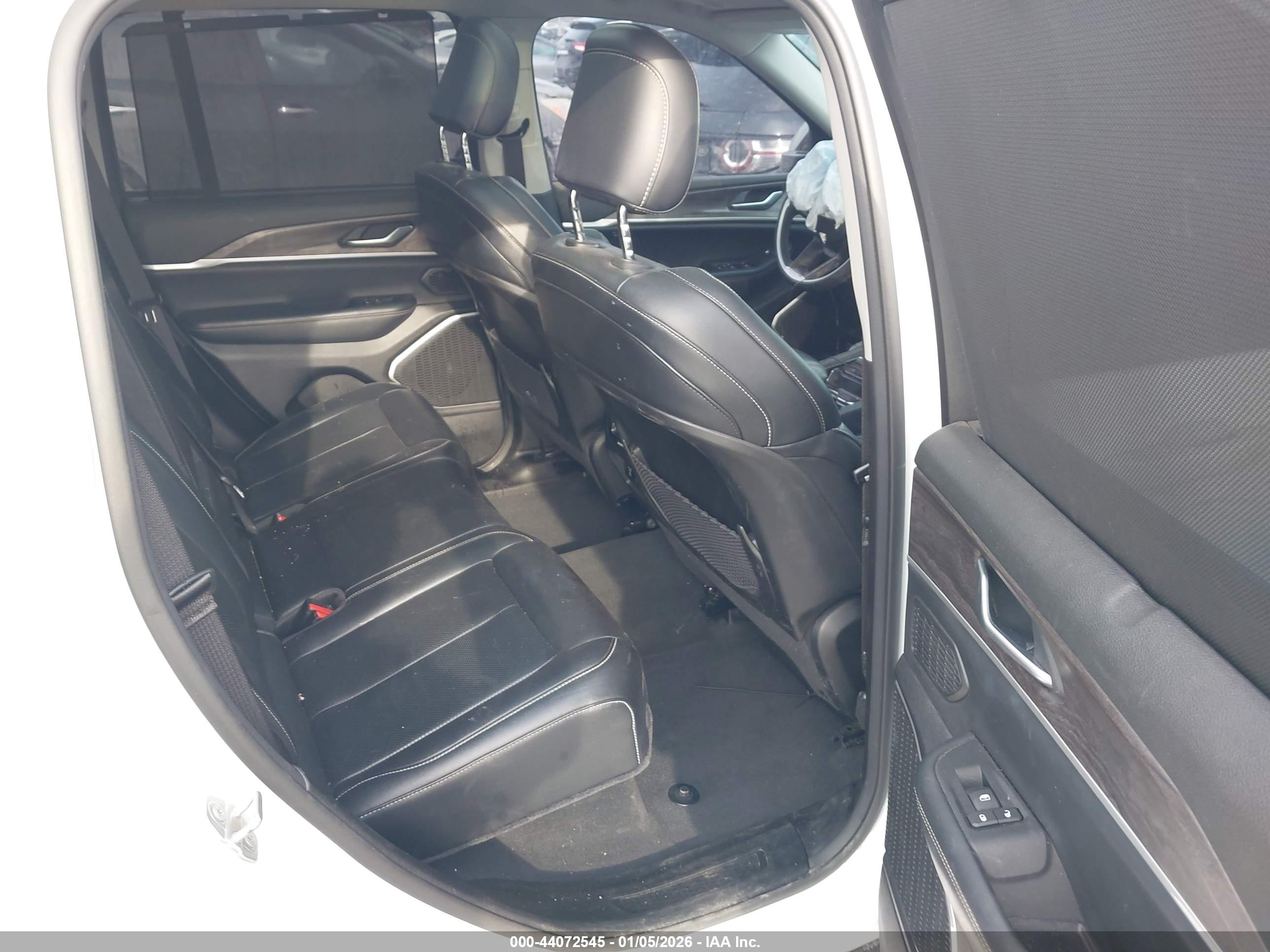 JEEP GRAND image 8