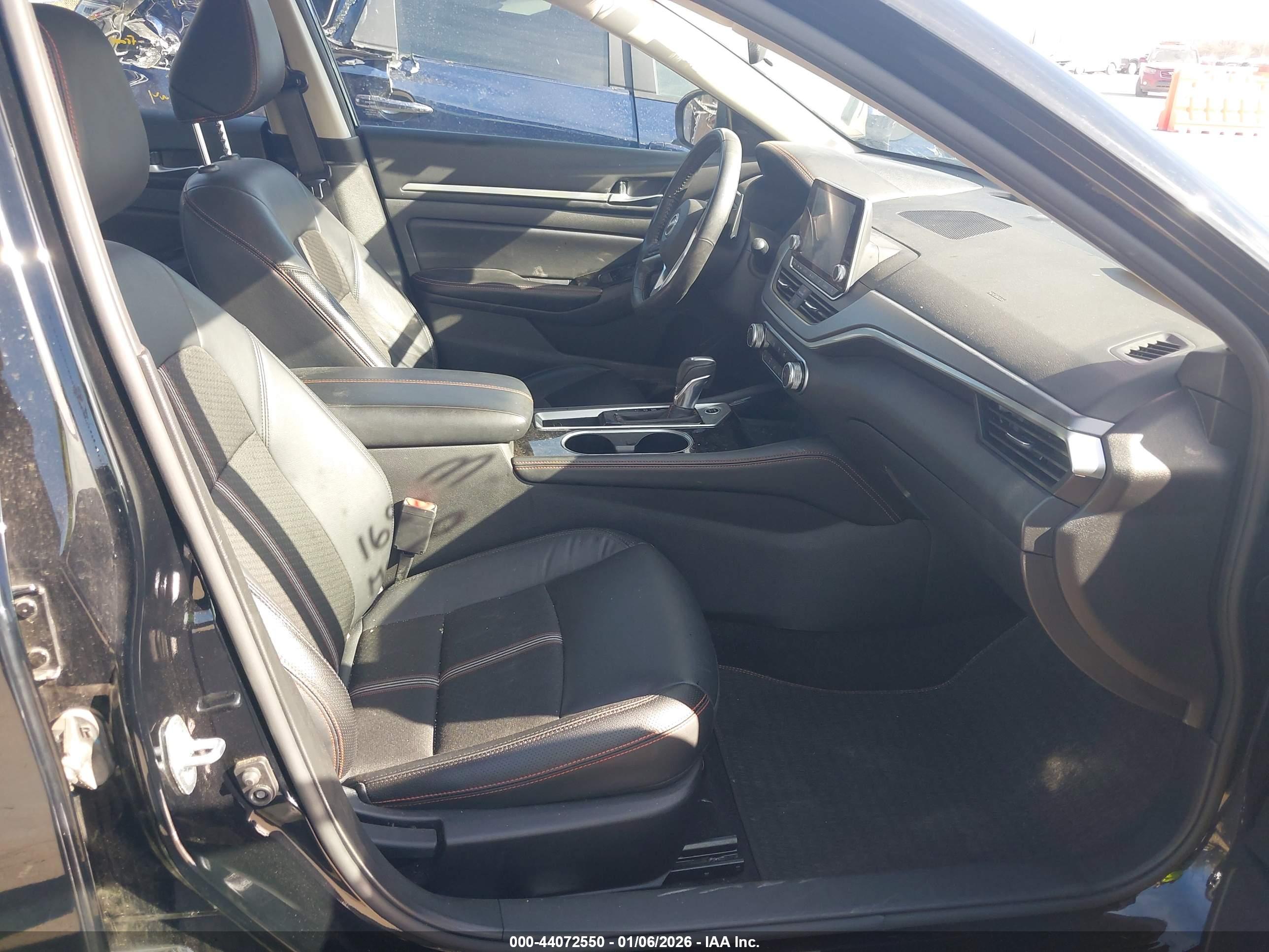 NISSAN ALTIMA image 5