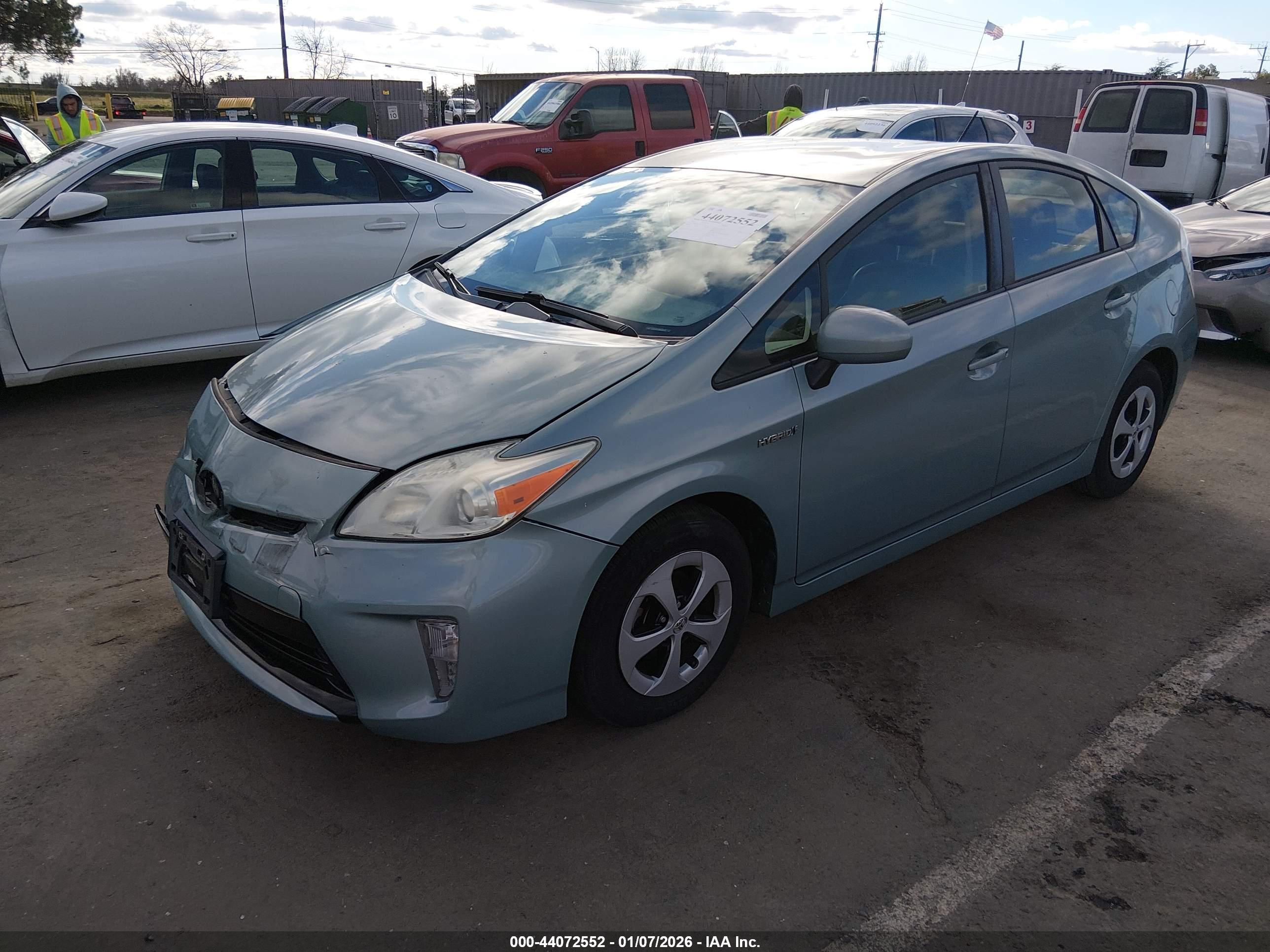 TOYOTA PRIUS image 2