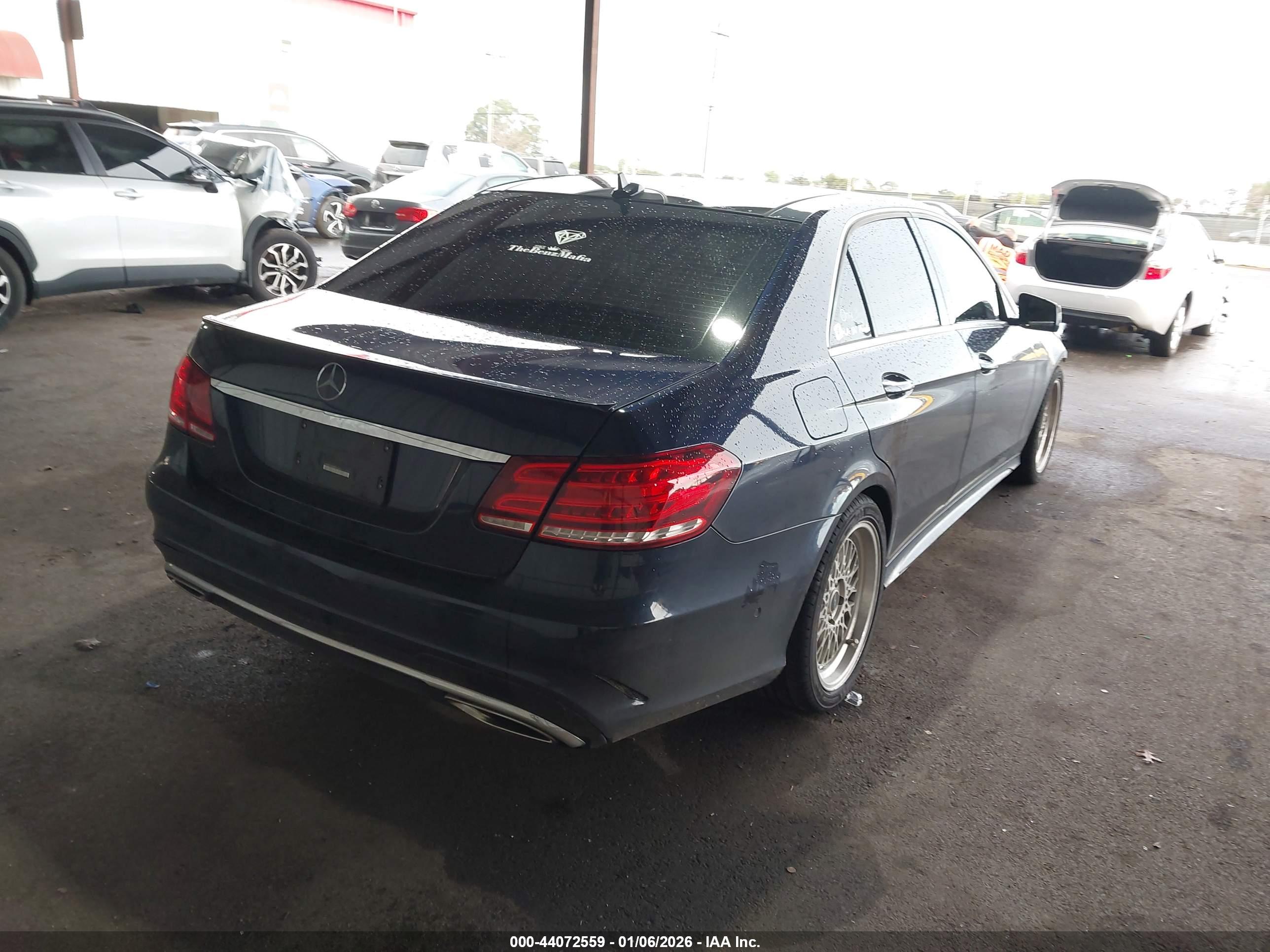 MERCEDES-BENZ E image 4