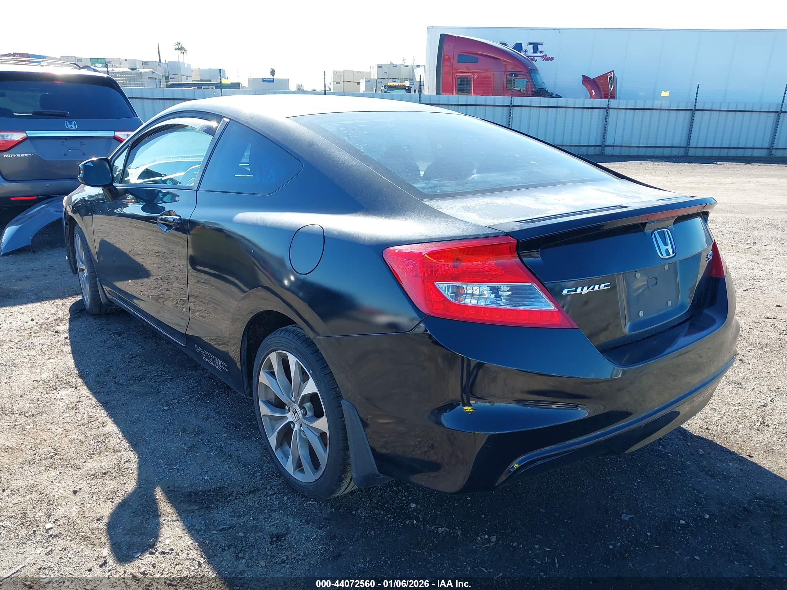 HONDA CIVIC image 3
