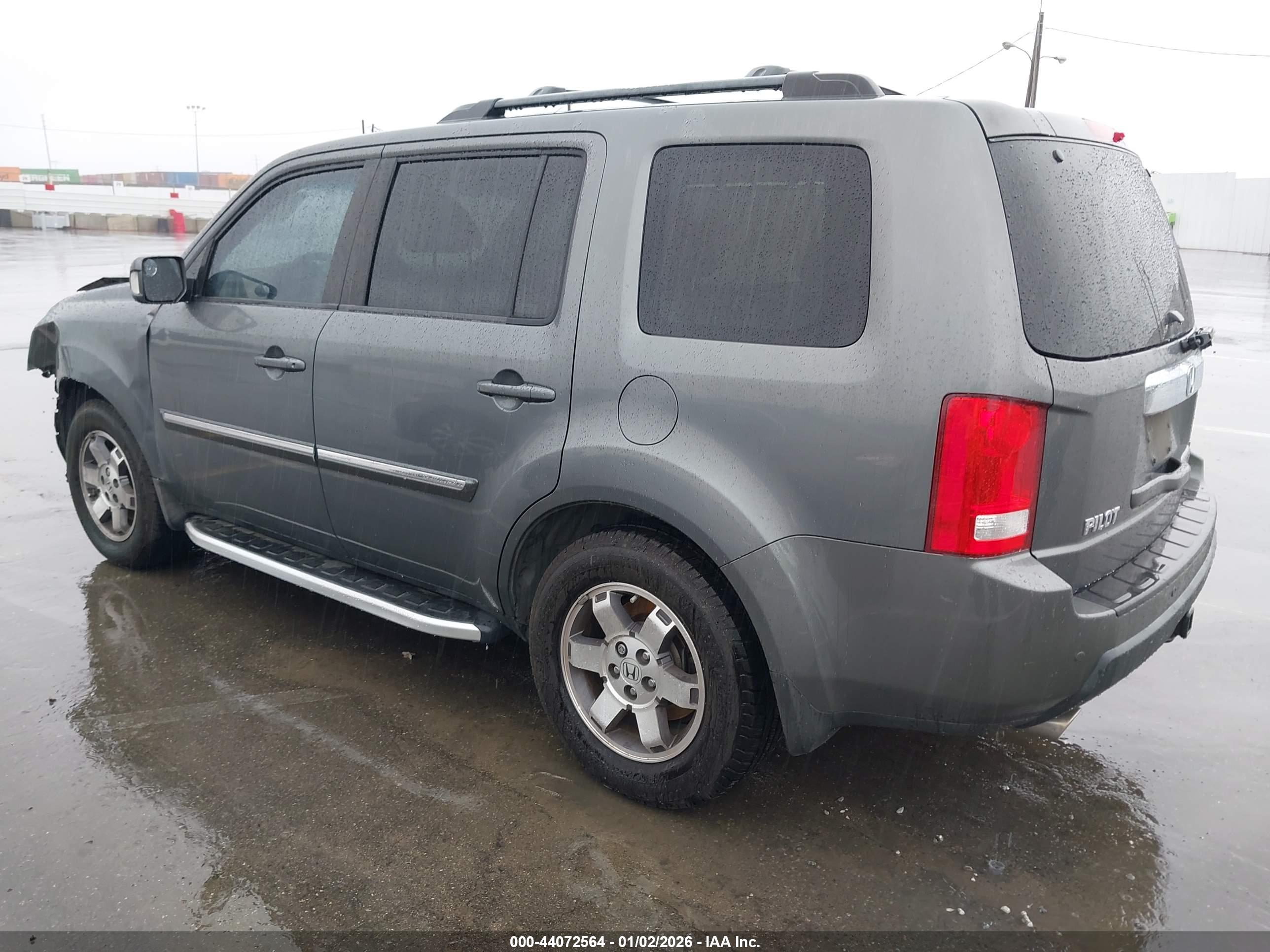 HONDA PILOT image 3