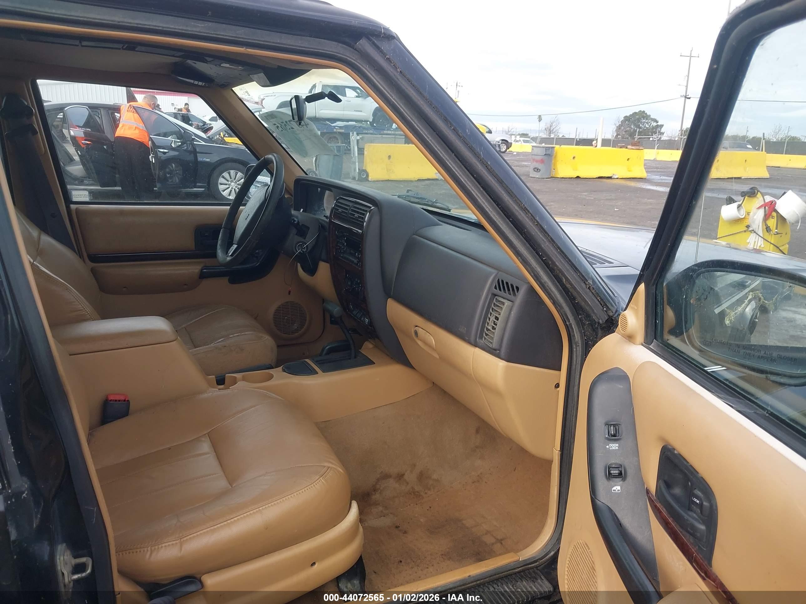 JEEP CHEROKEE image 5