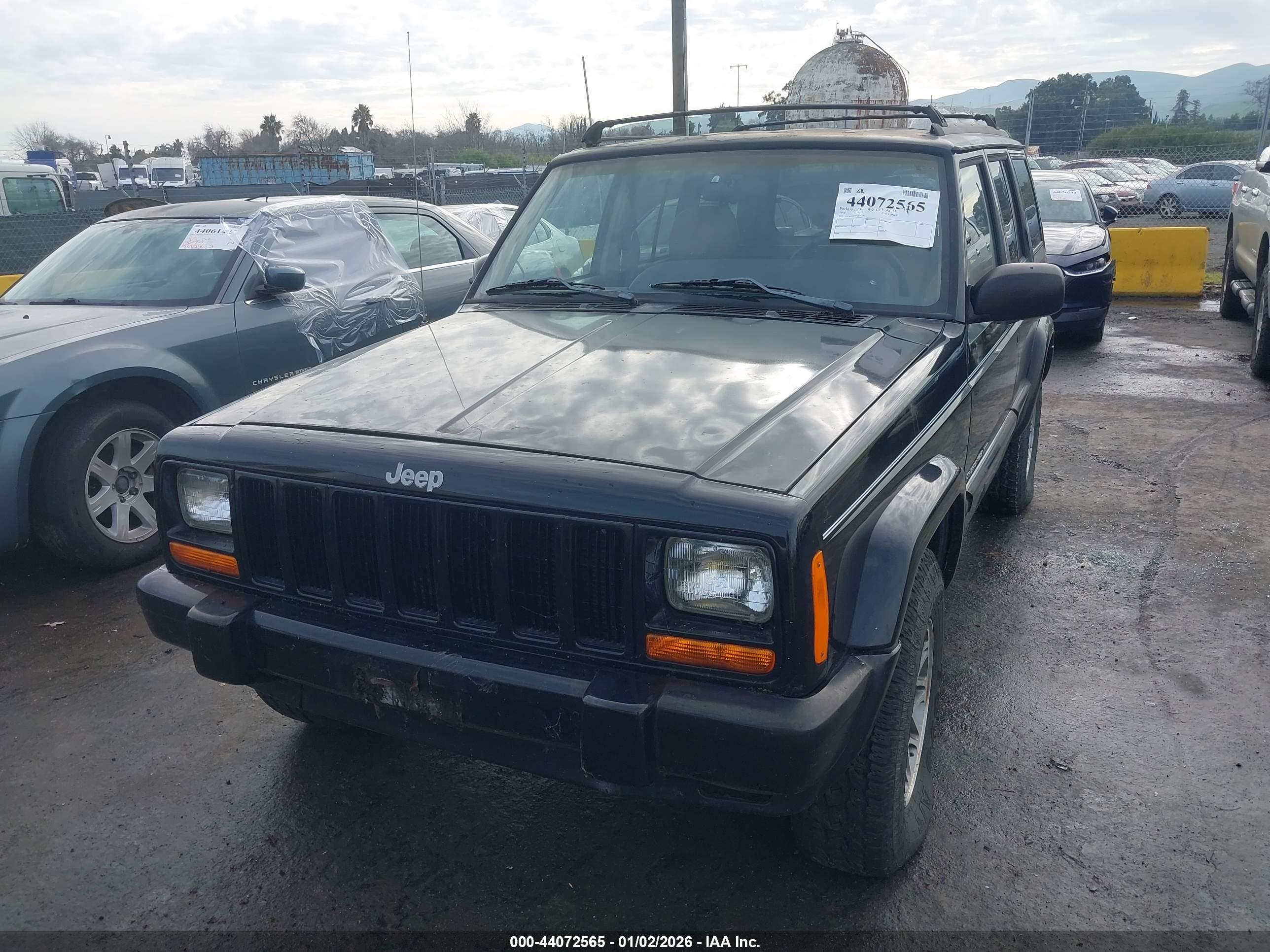 JEEP CHEROKEE image 6