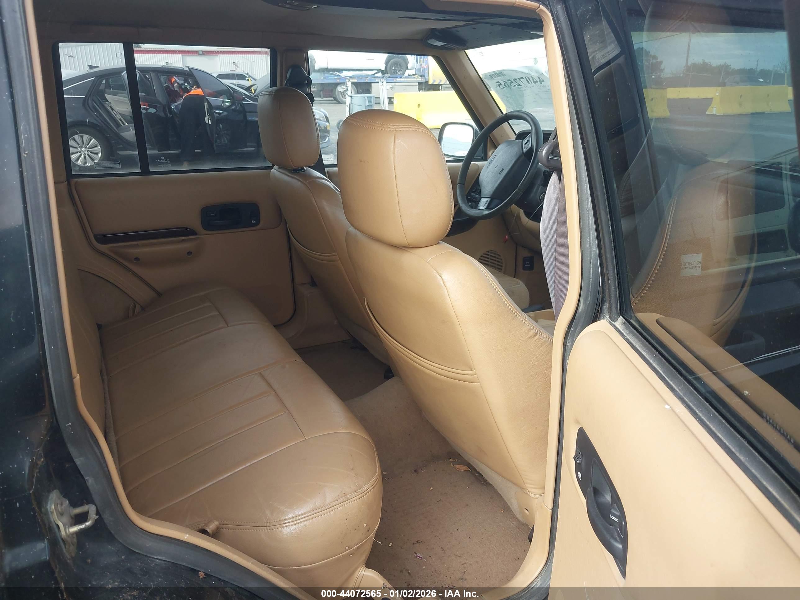 JEEP CHEROKEE image 8