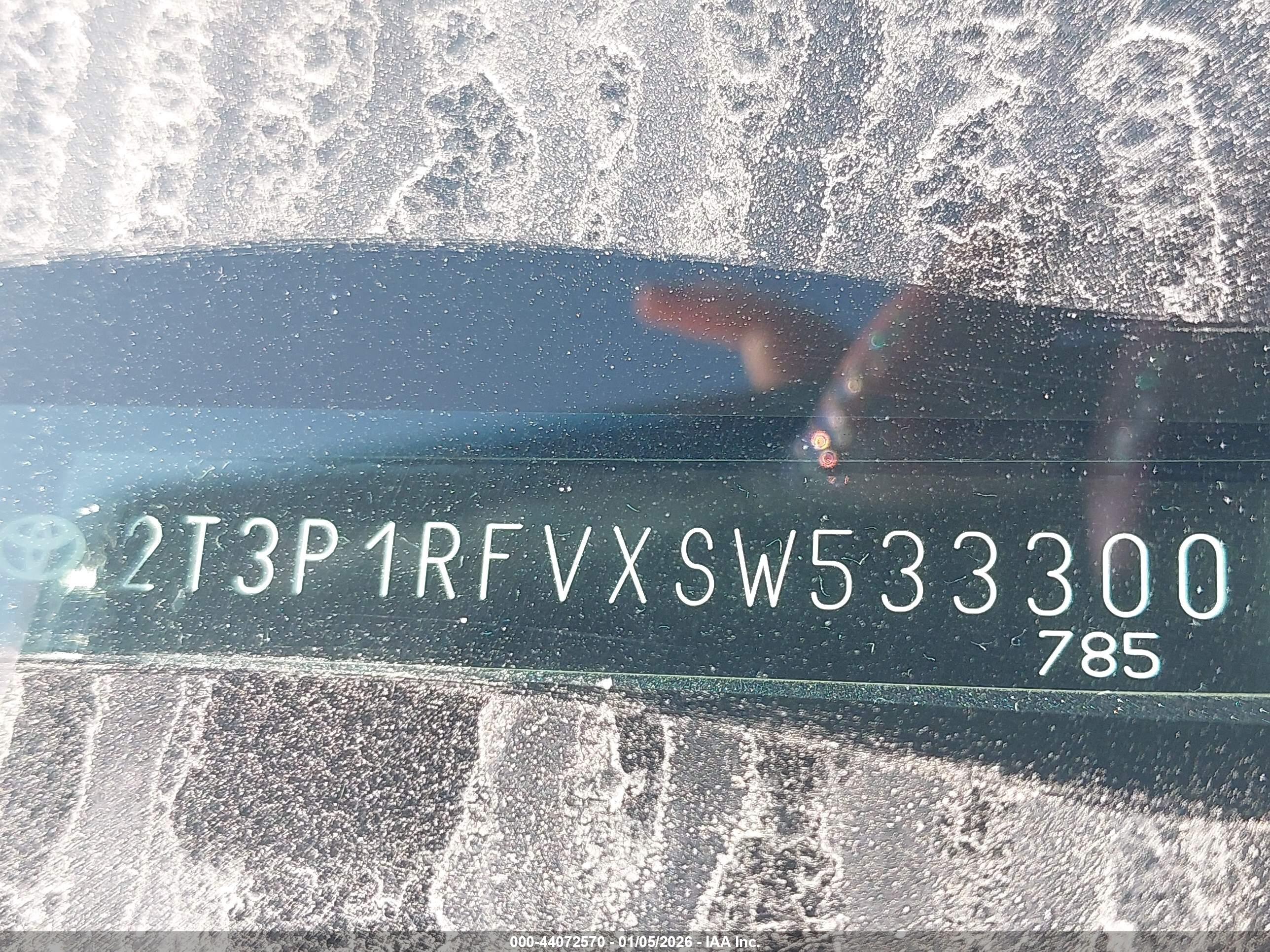 TOYOTA RAV4 image 9