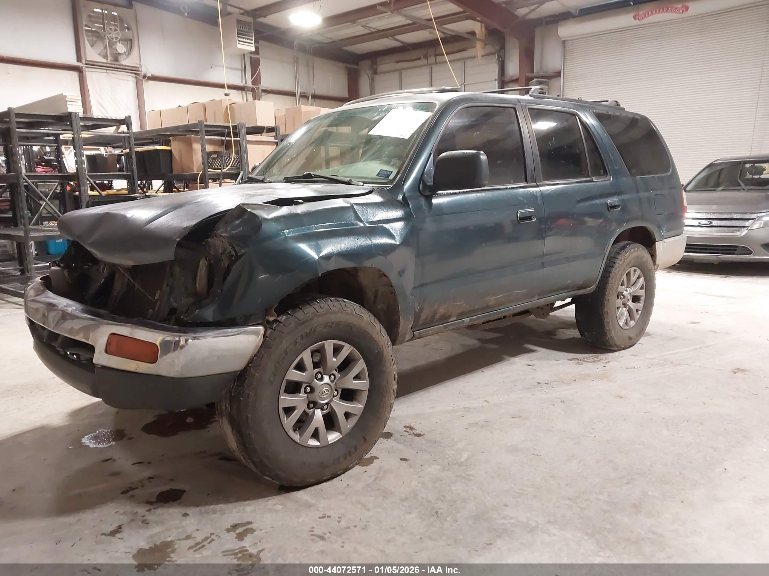 TOYOTA 4RUNNER image 2