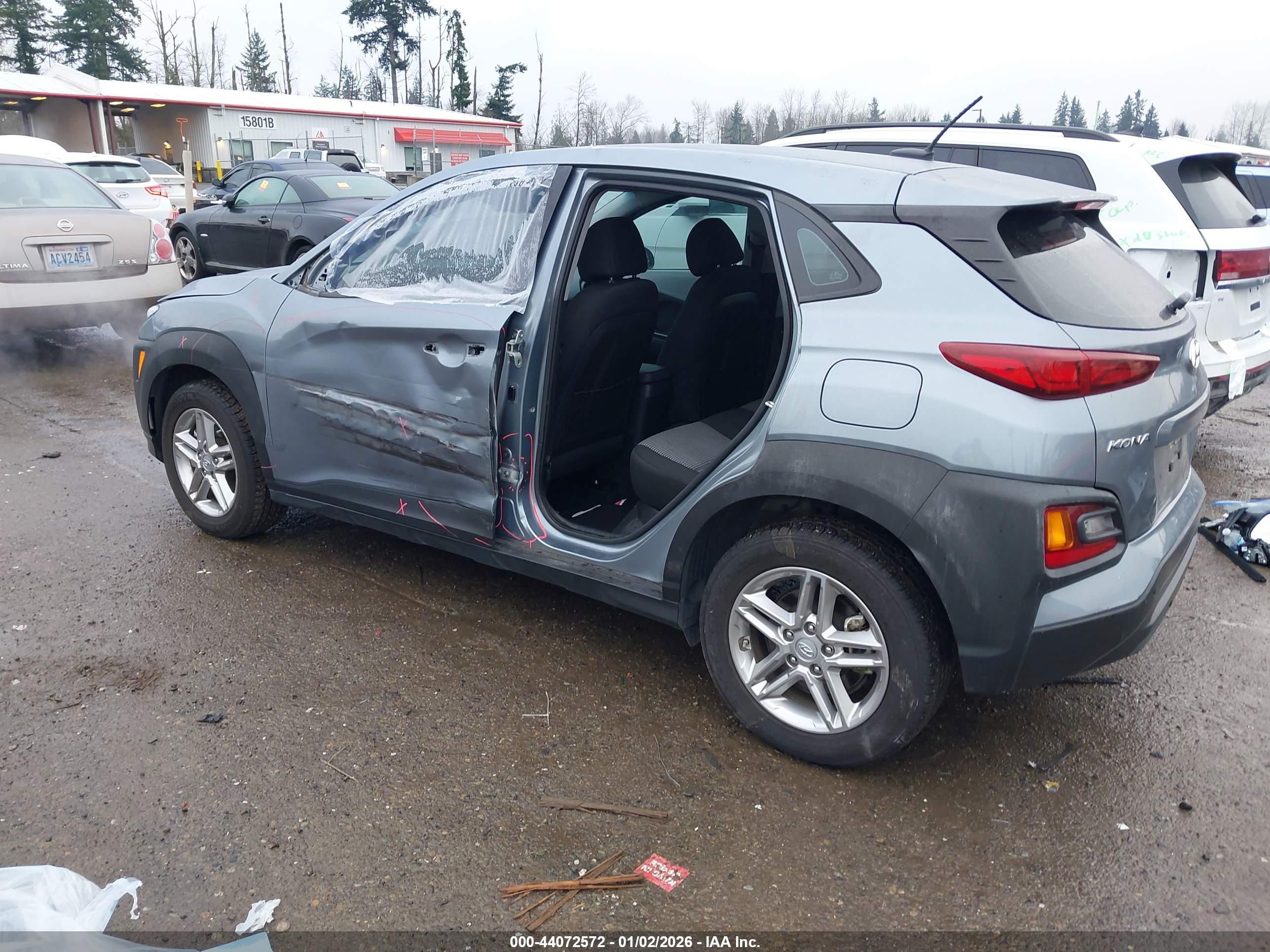 HYUNDAI KONA image 3