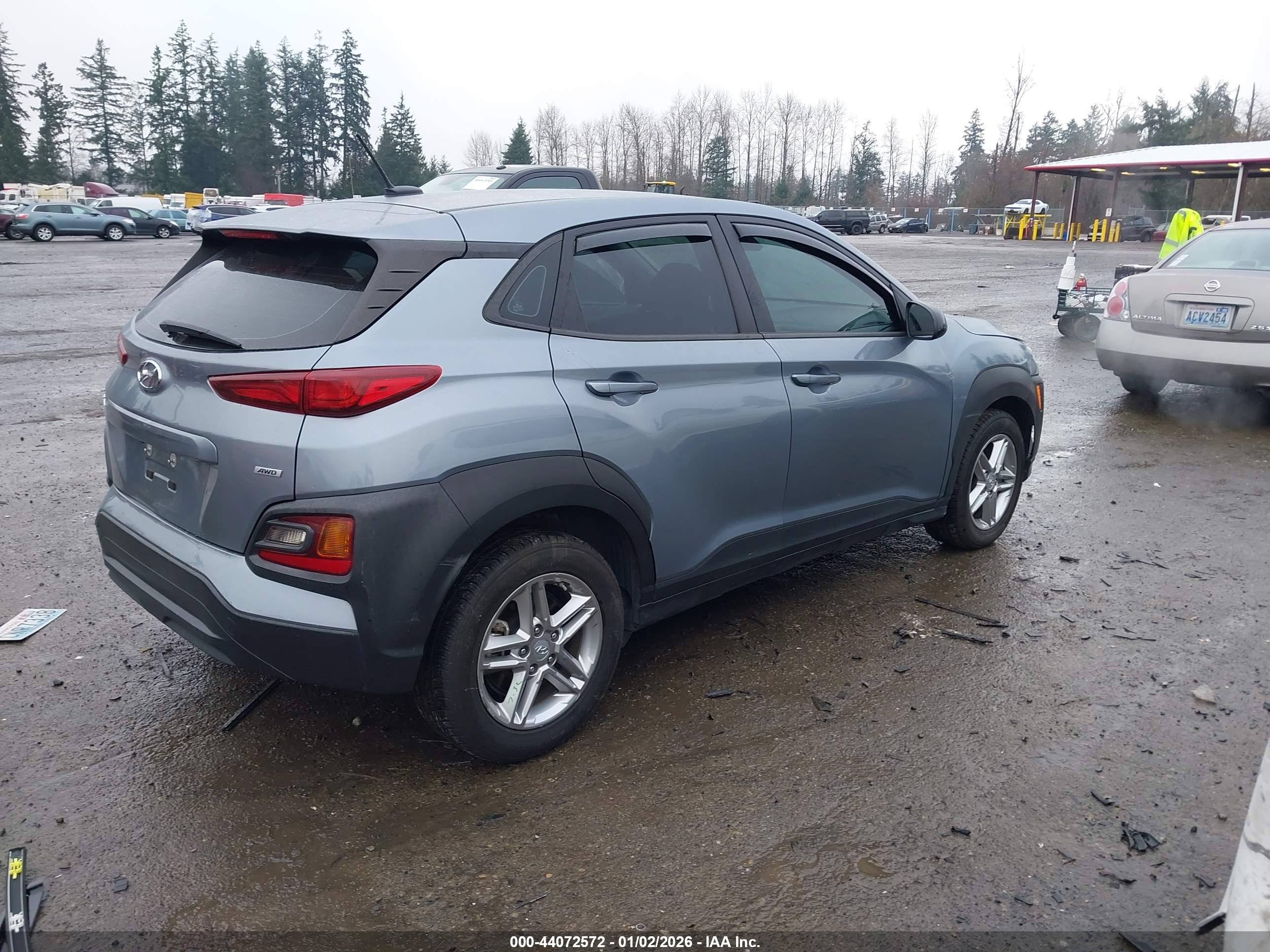 HYUNDAI KONA image 4
