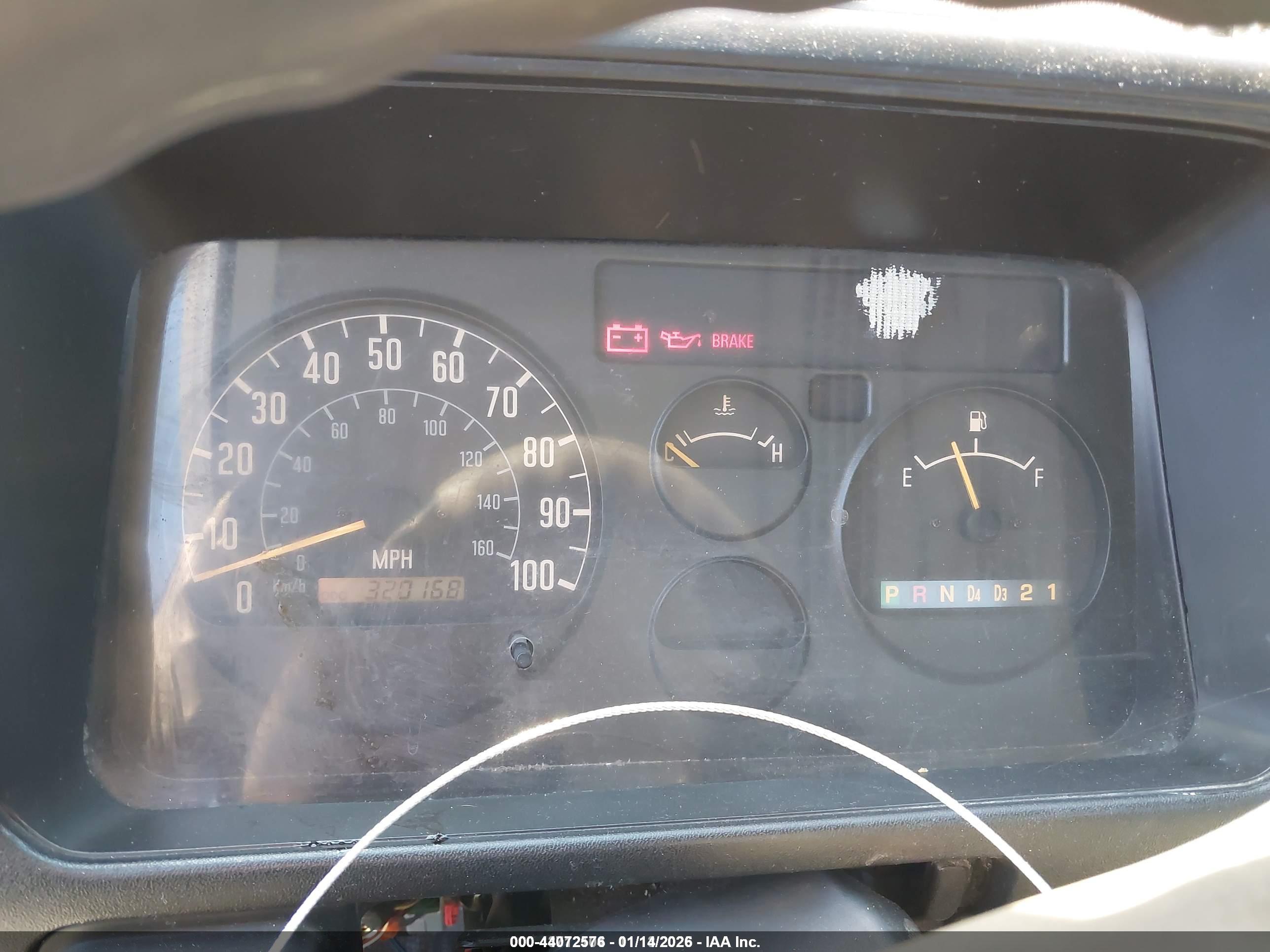 ISUZU NPR image 6