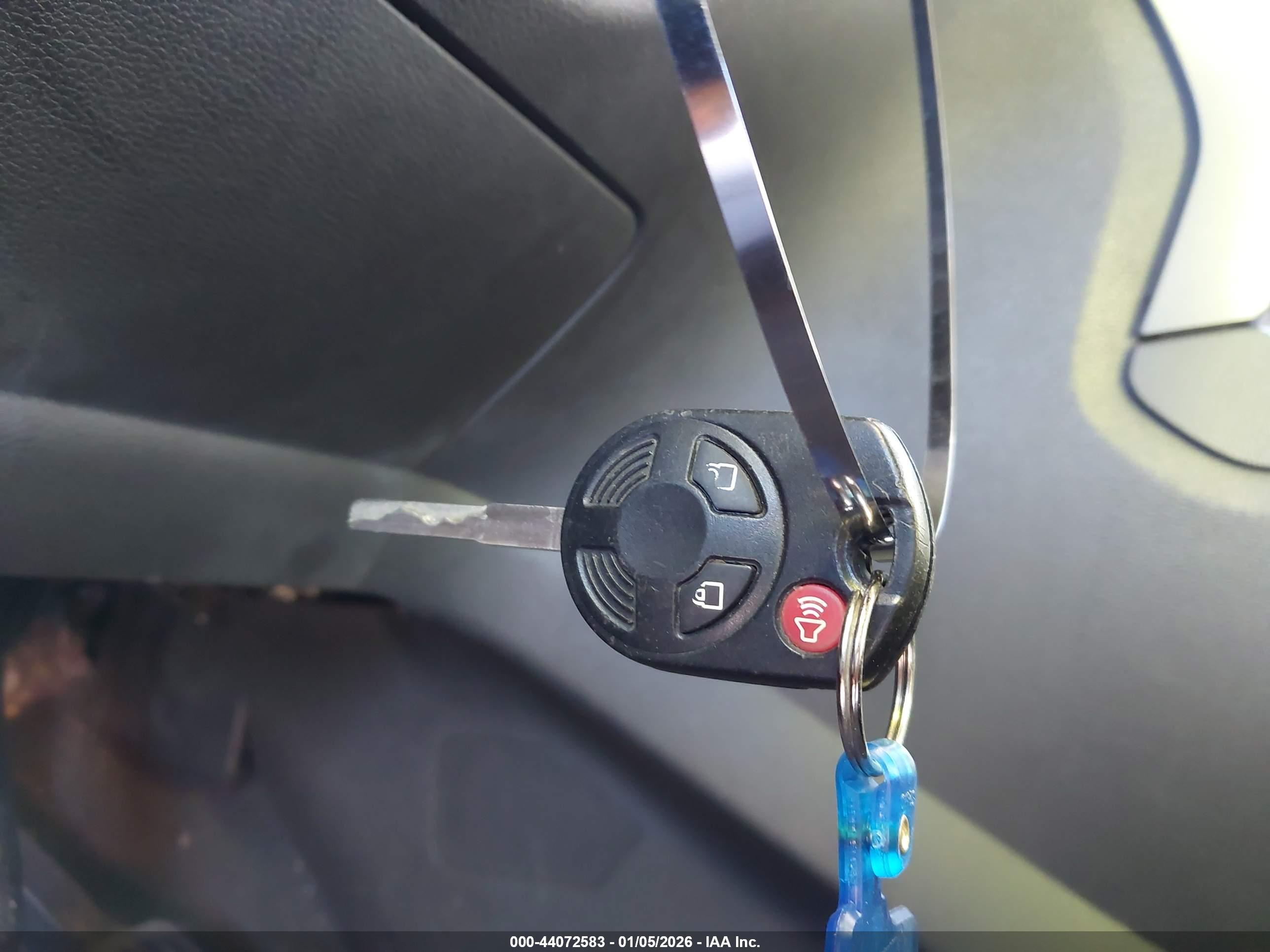 FORD ESCAPE image 11