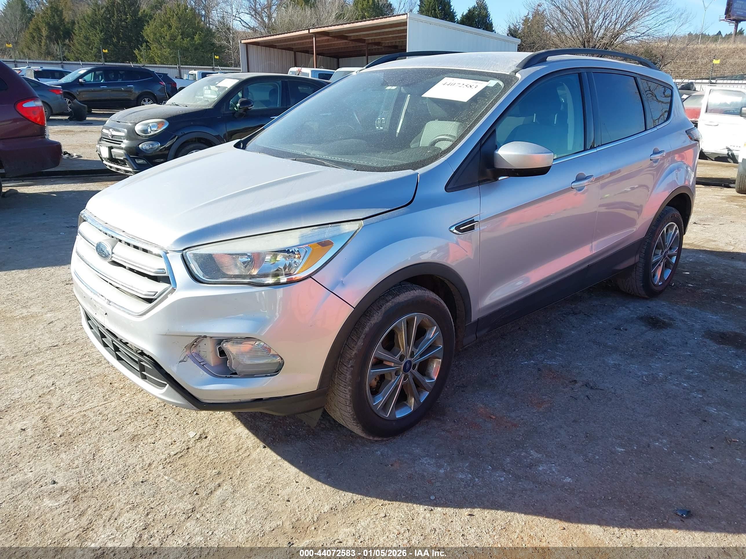 FORD ESCAPE image 2