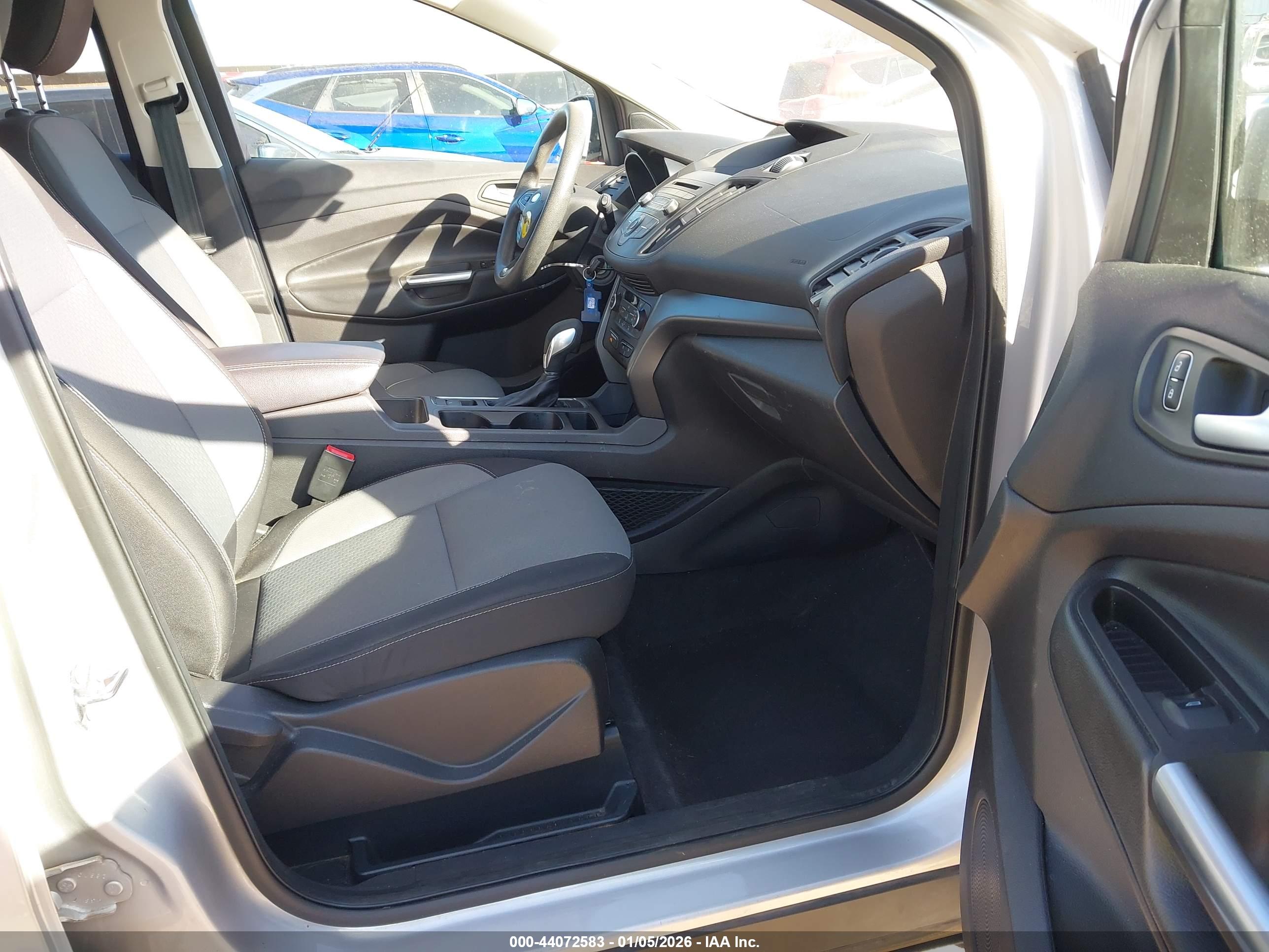 FORD ESCAPE image 5