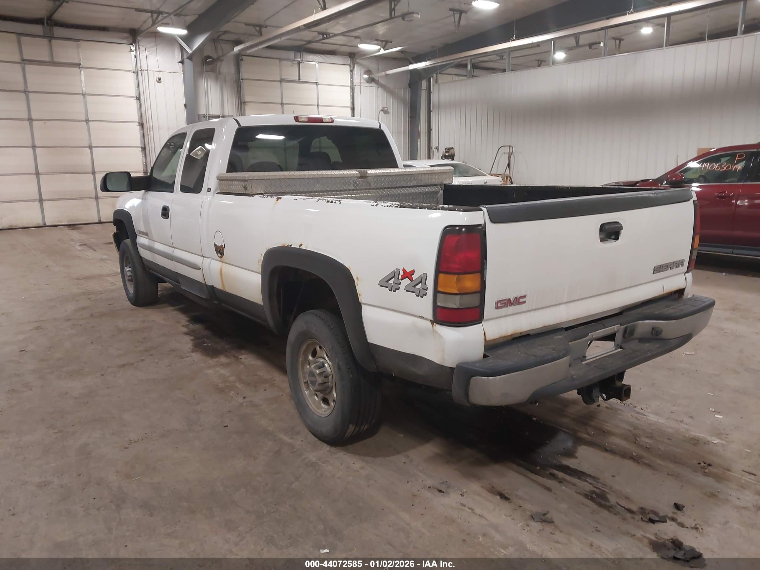 GMC SIERRA image 3