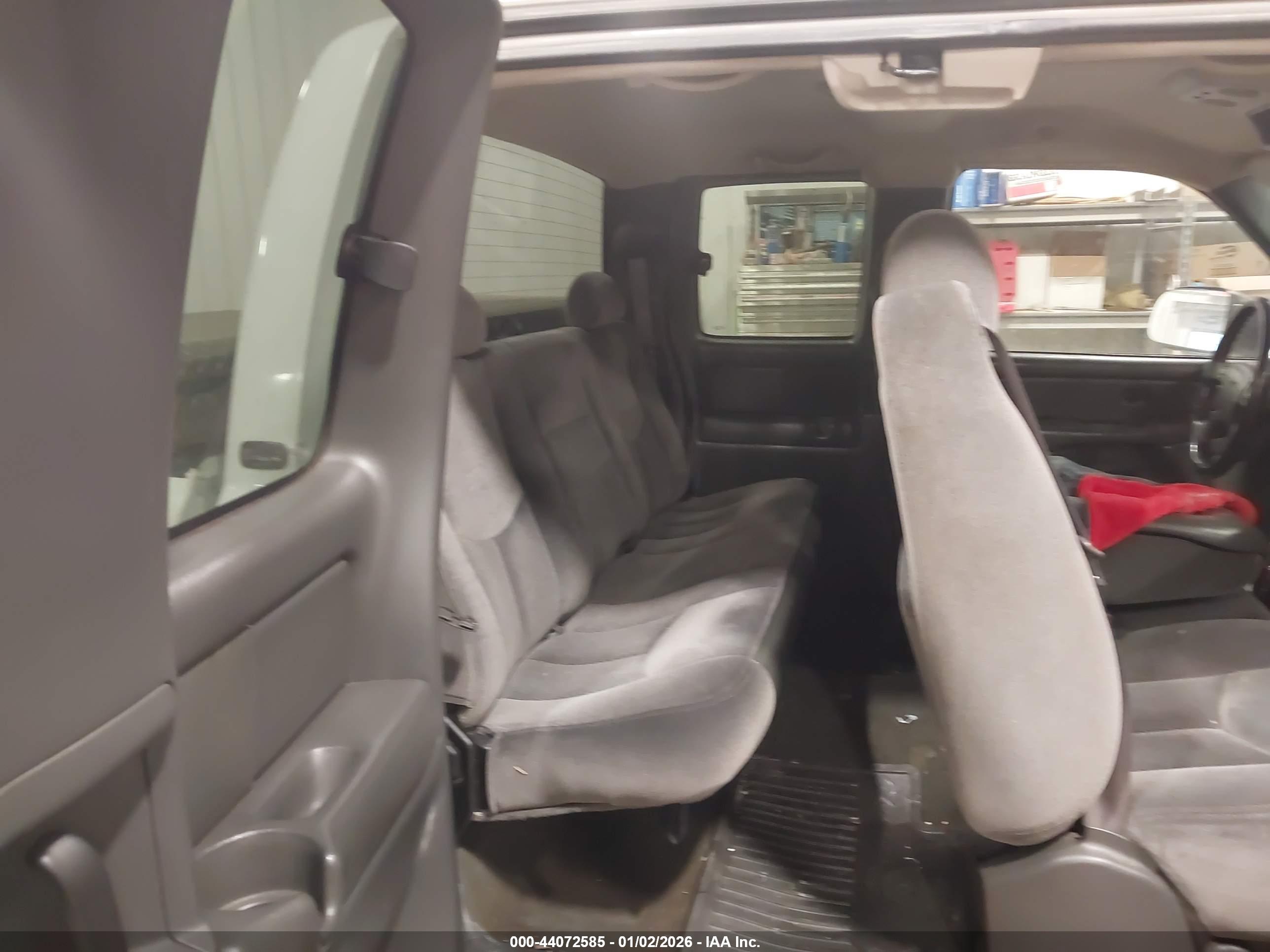 GMC SIERRA image 8