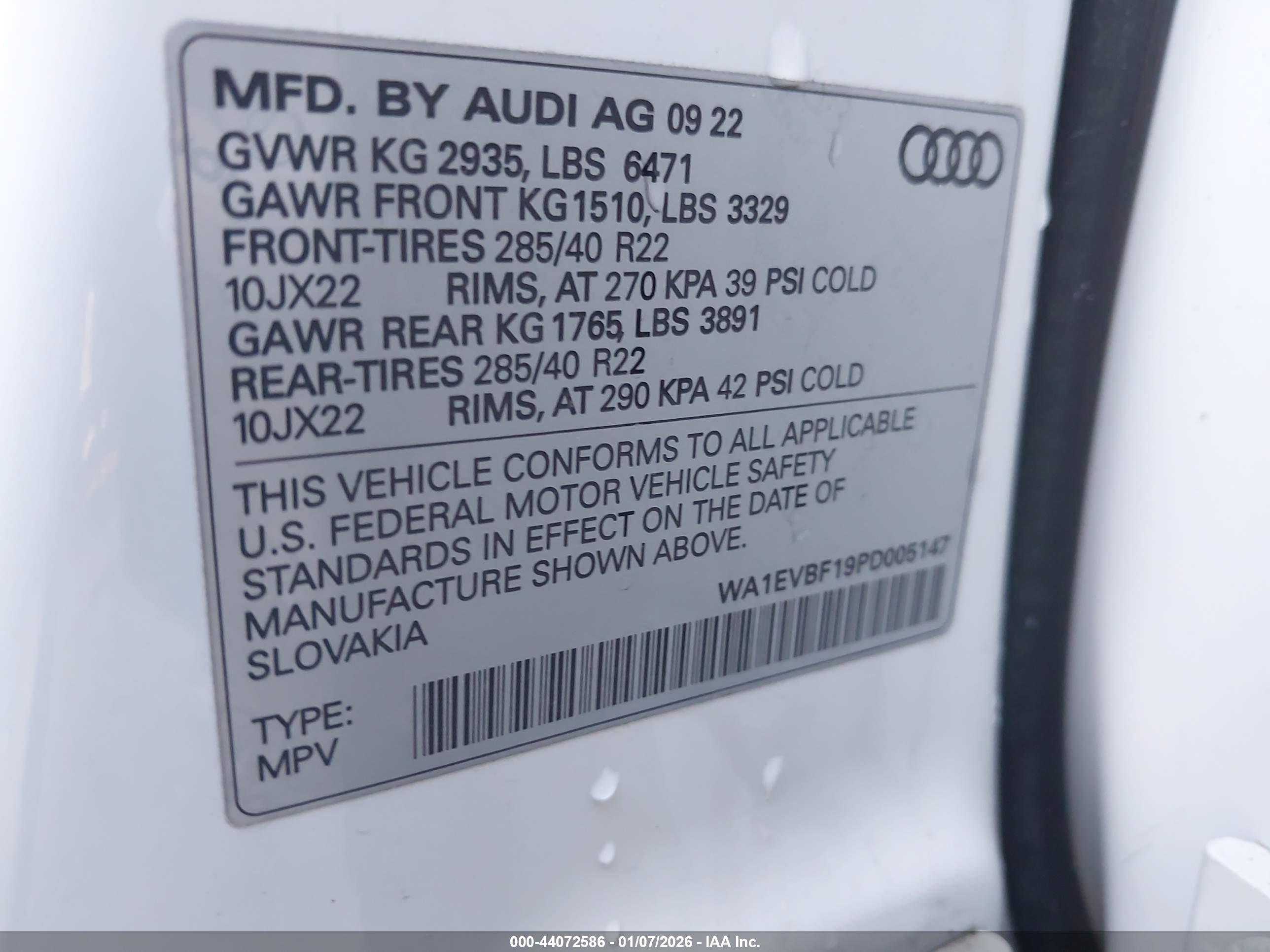AUDI Q8 image 9