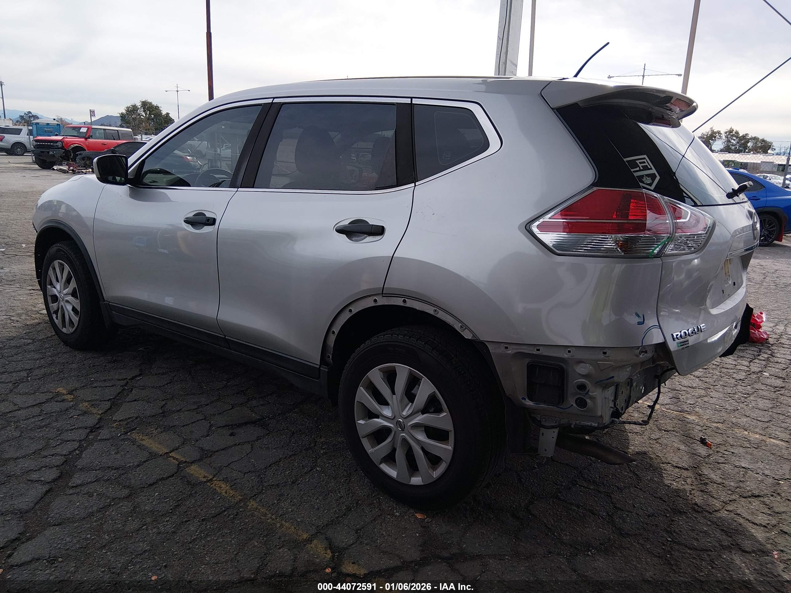 NISSAN ROGUE image 3