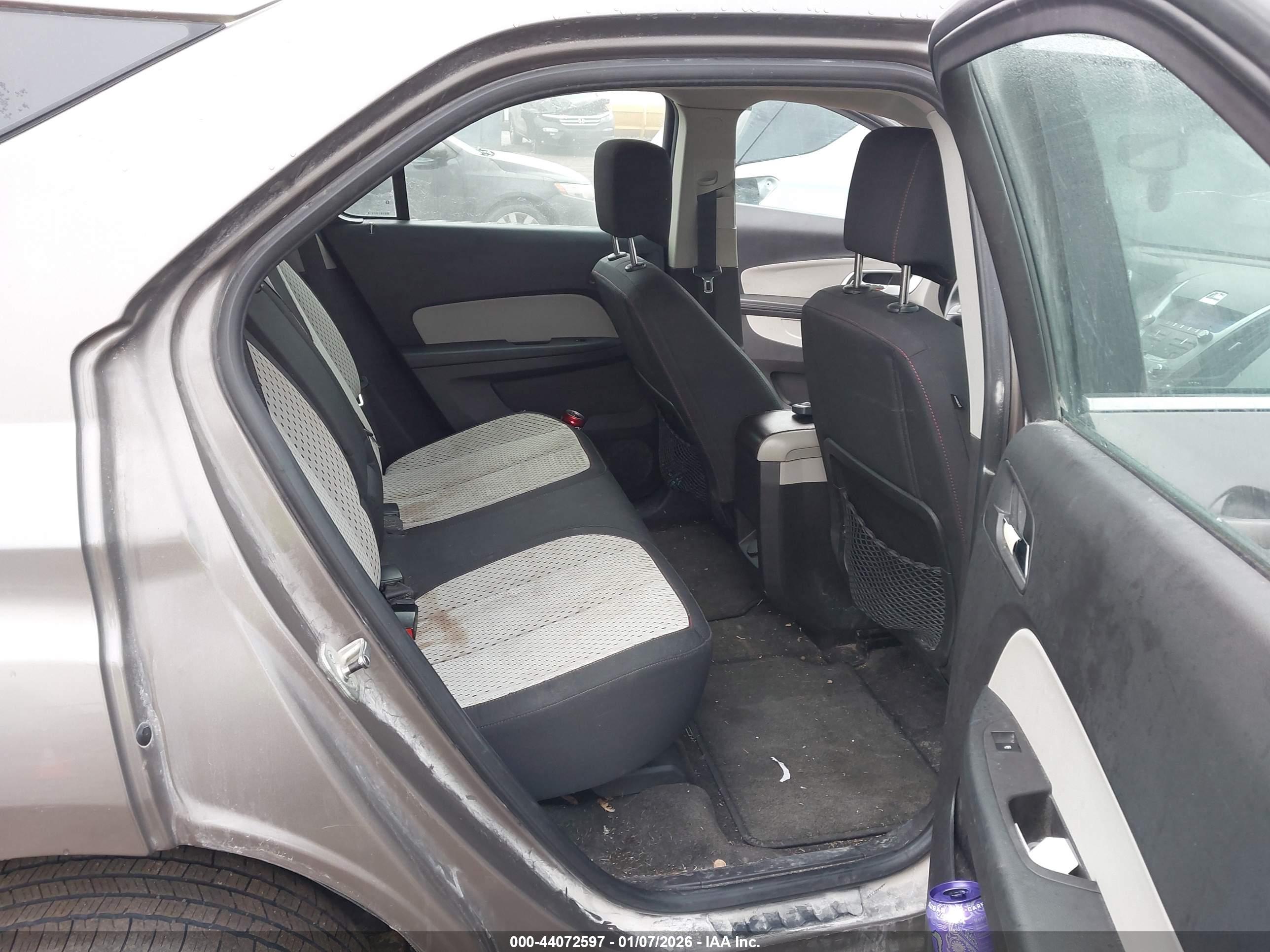 CHEVROLET EQUINOX image 8