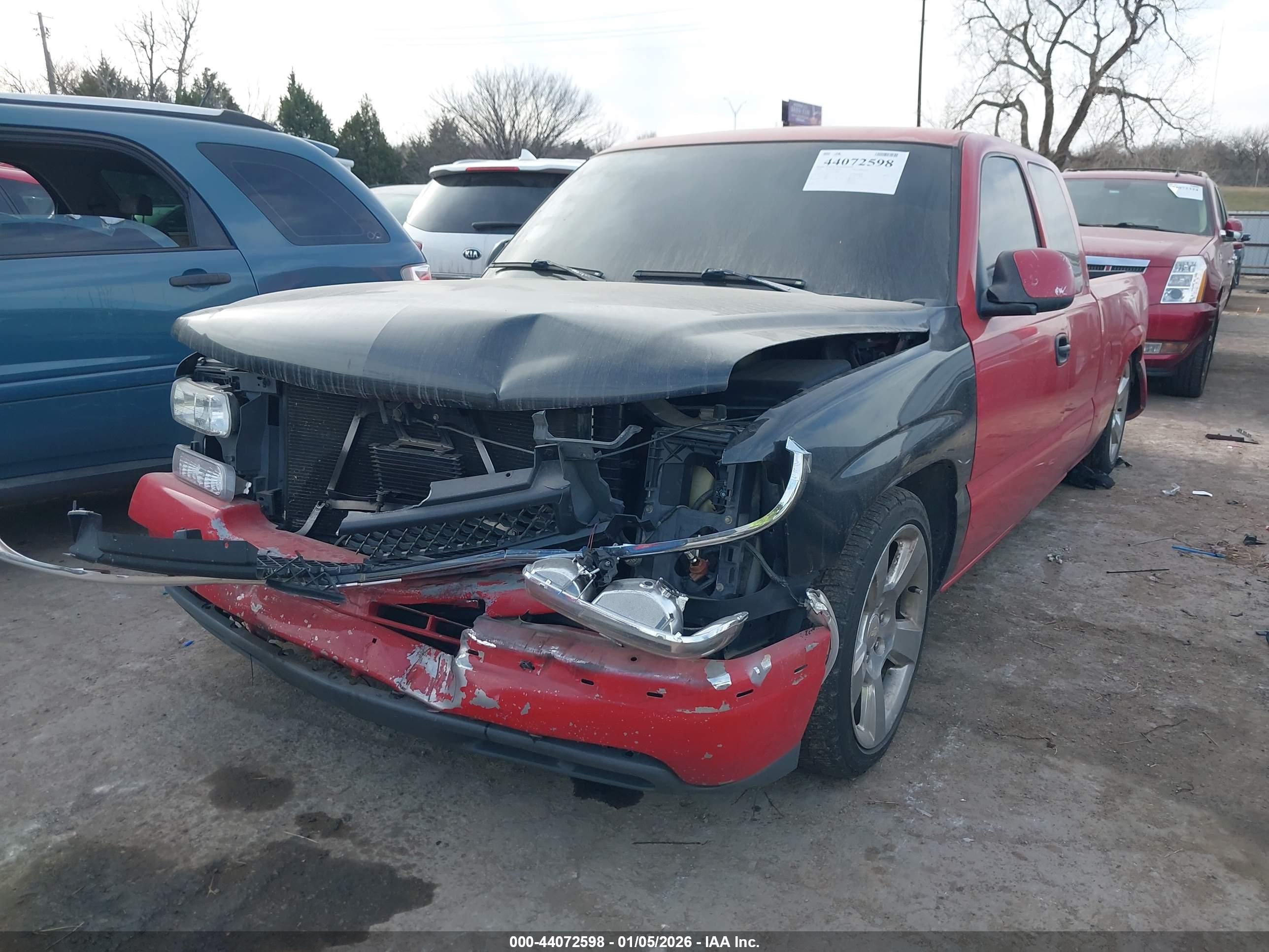 CHEVROLET SILVERADO image 2