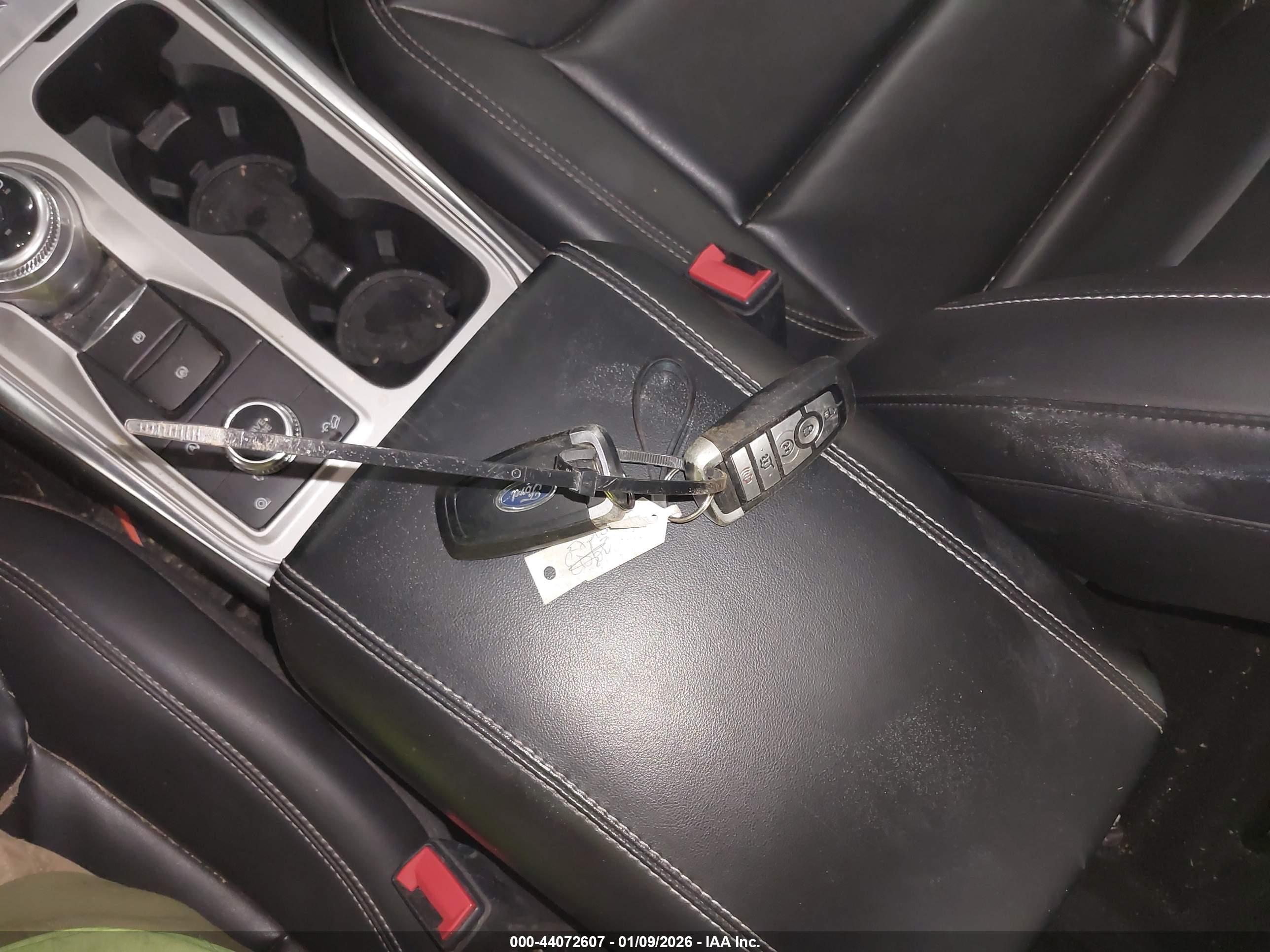 FORD EXPLORER image 11