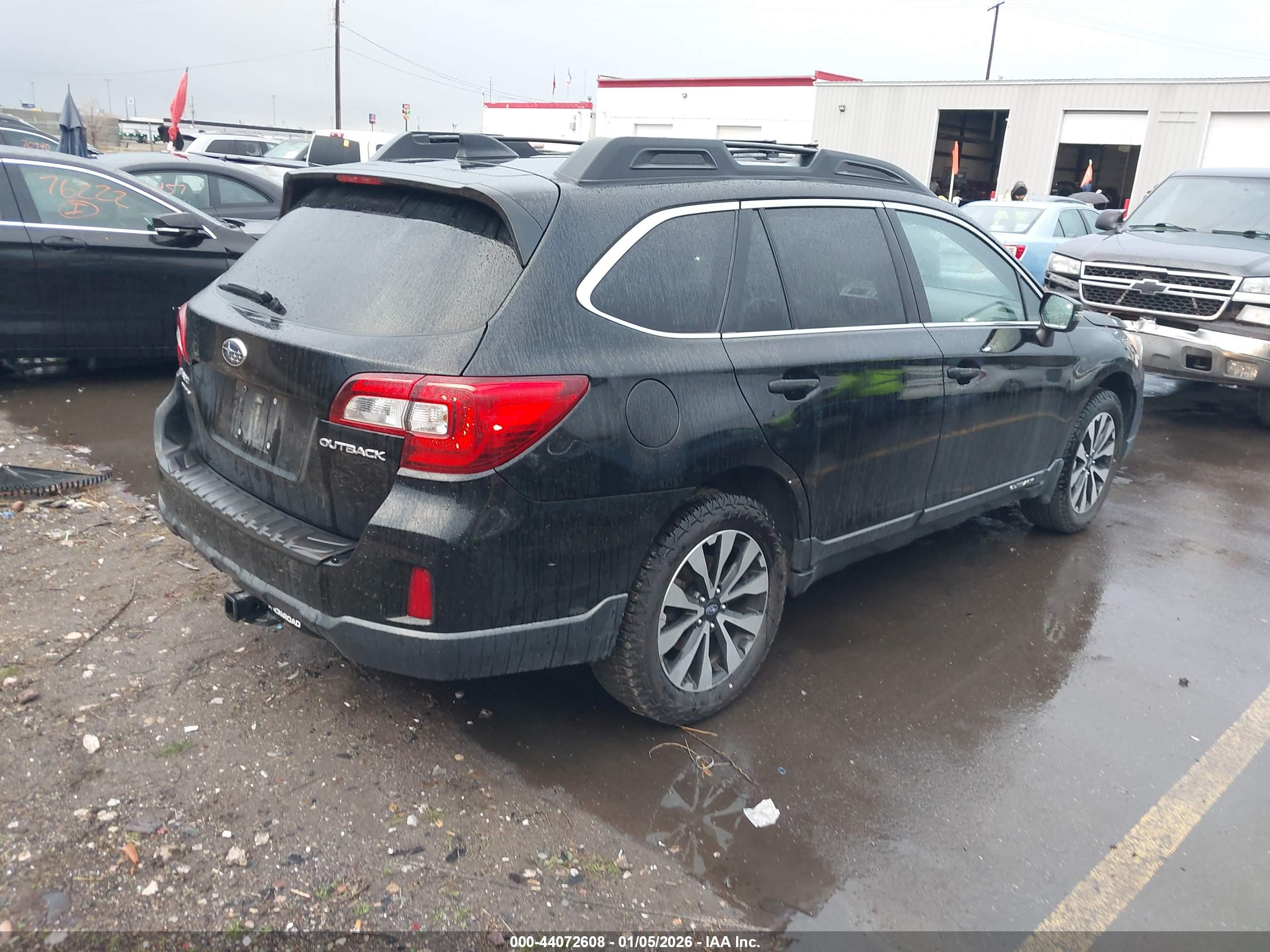 SUBARU OUTBACK image 4