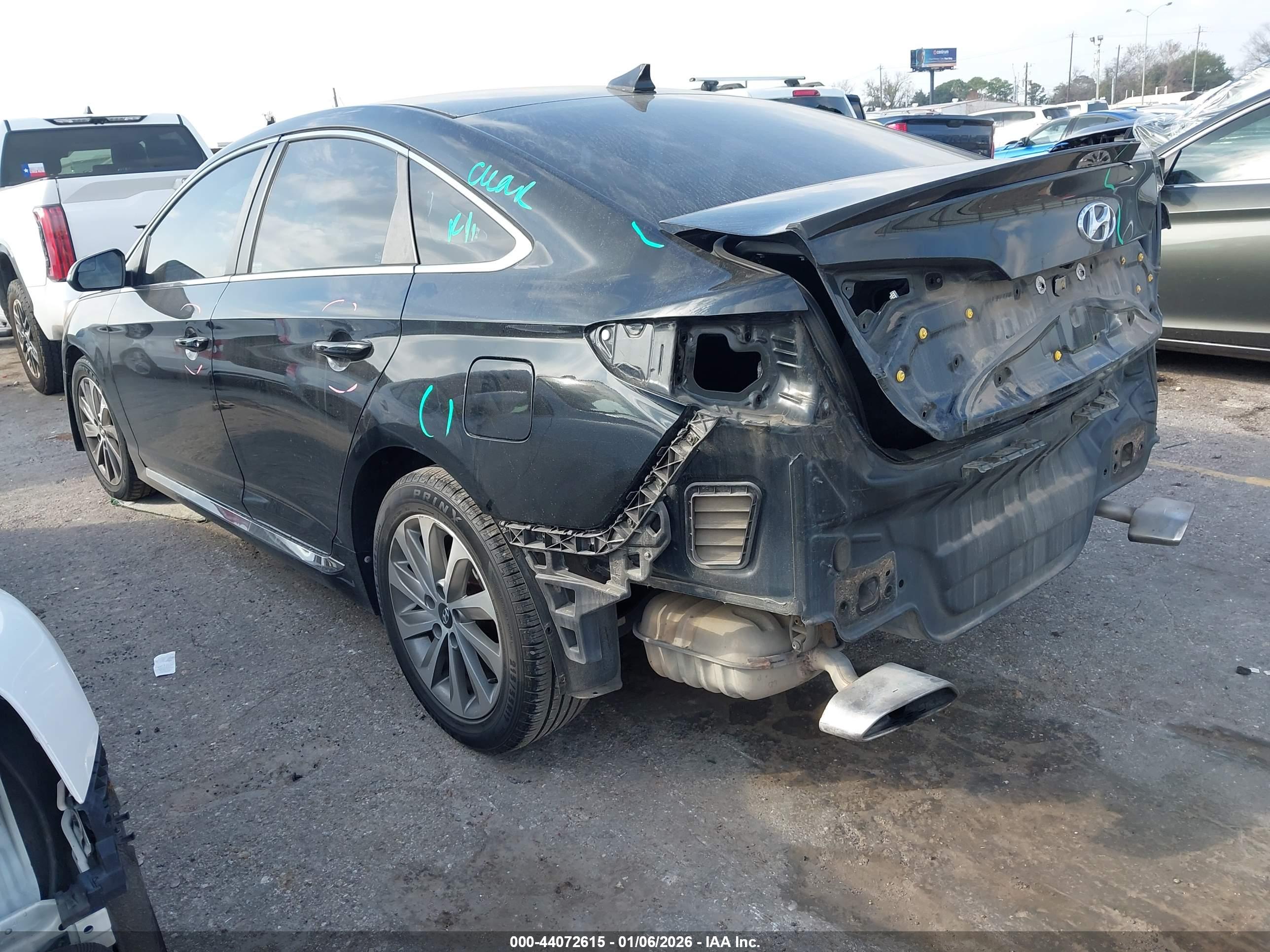 HYUNDAI SONATA image 3