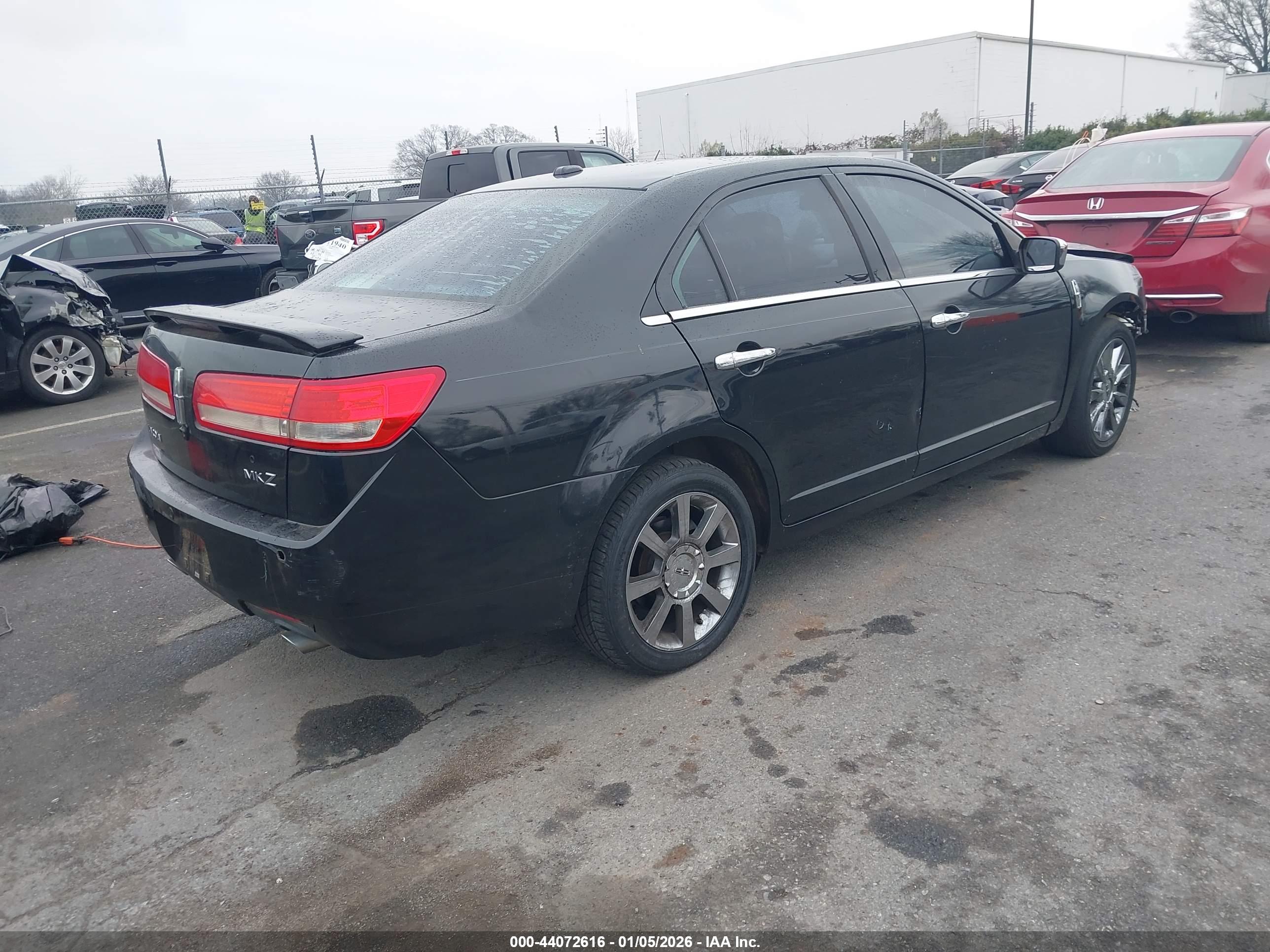 LINCOLN MKZ image 4