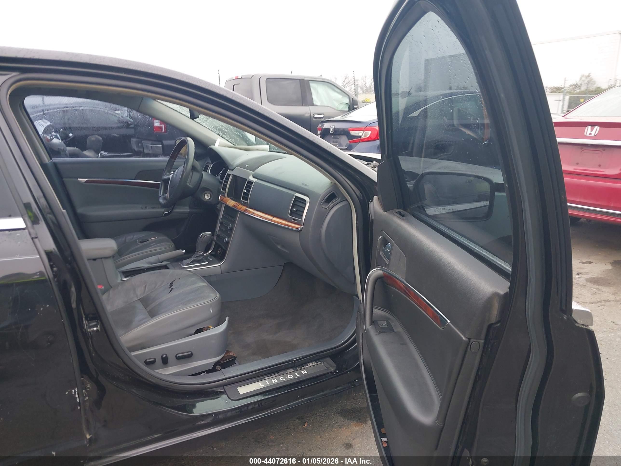 LINCOLN MKZ image 5