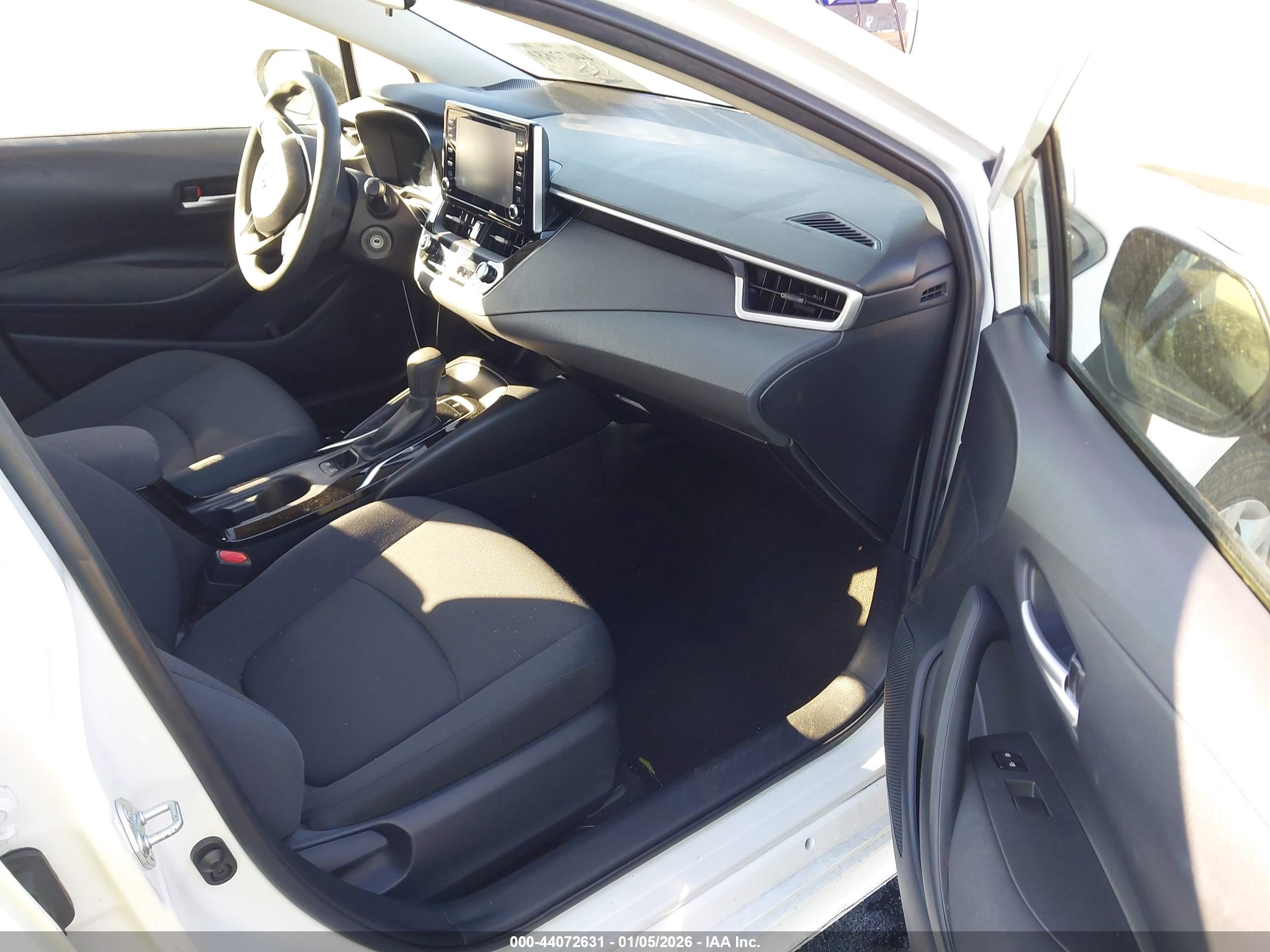 TOYOTA COROLLA image 5