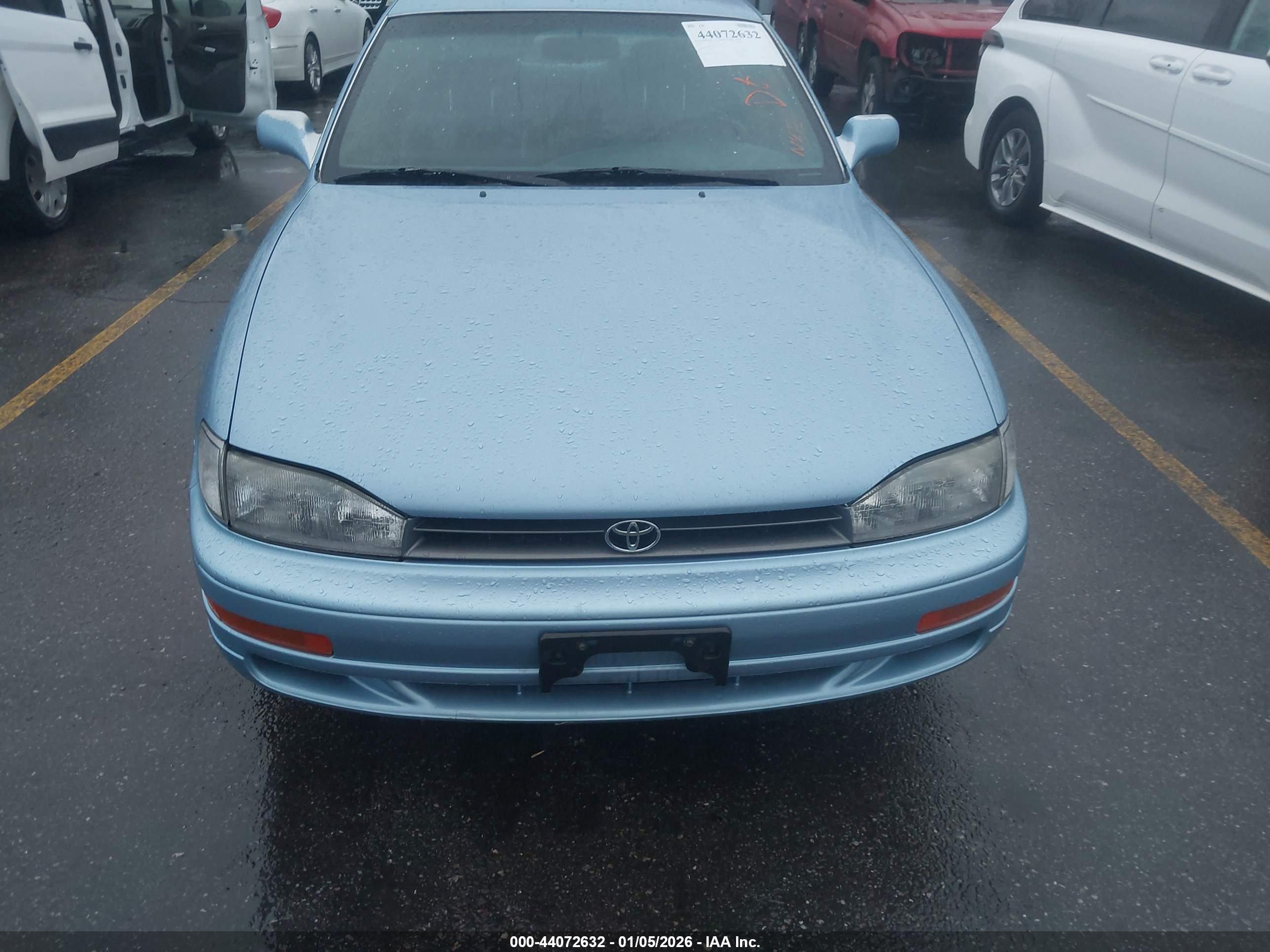TOYOTA CAMRY image 6
