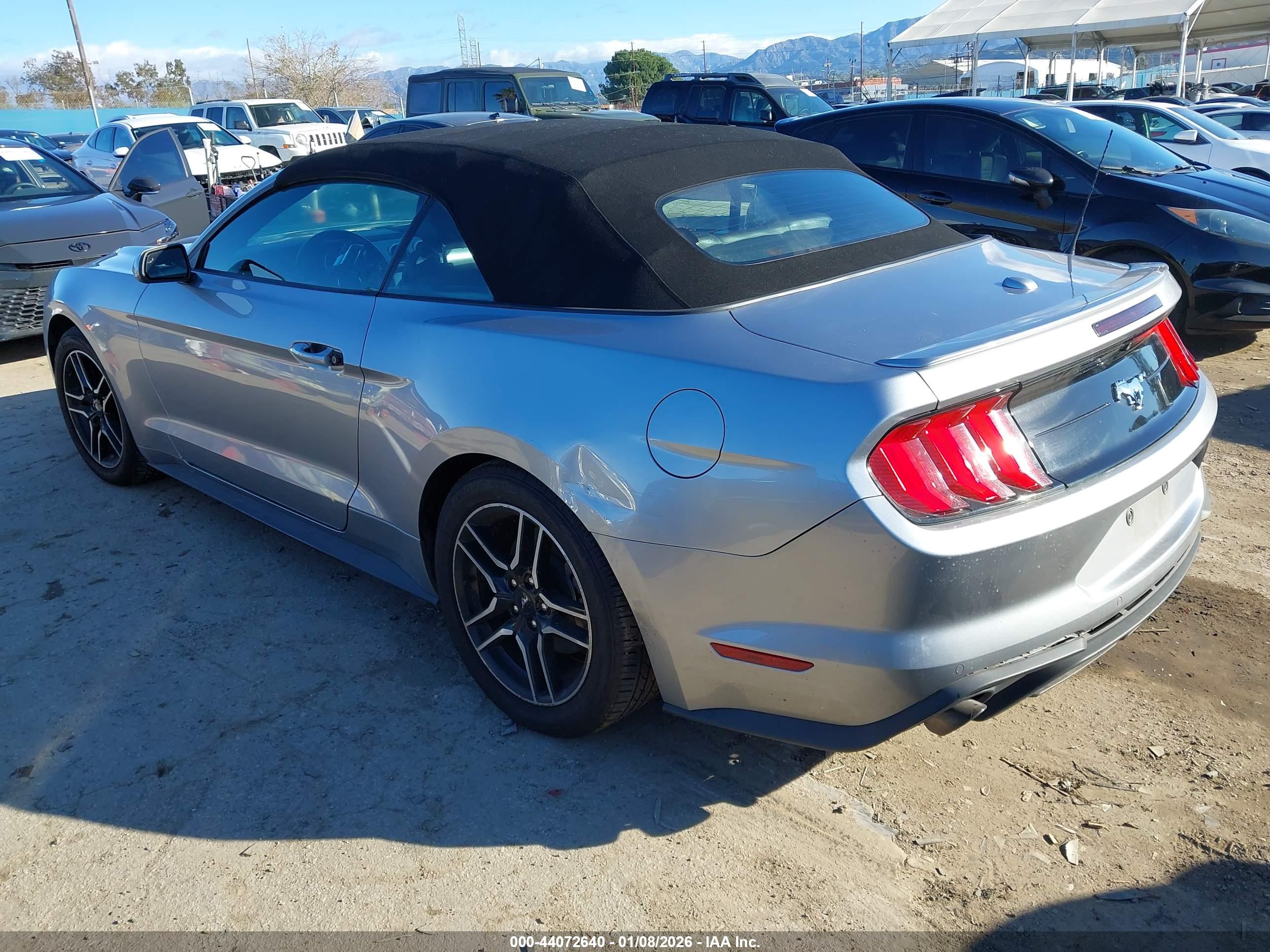 FORD MUSTANG image 3