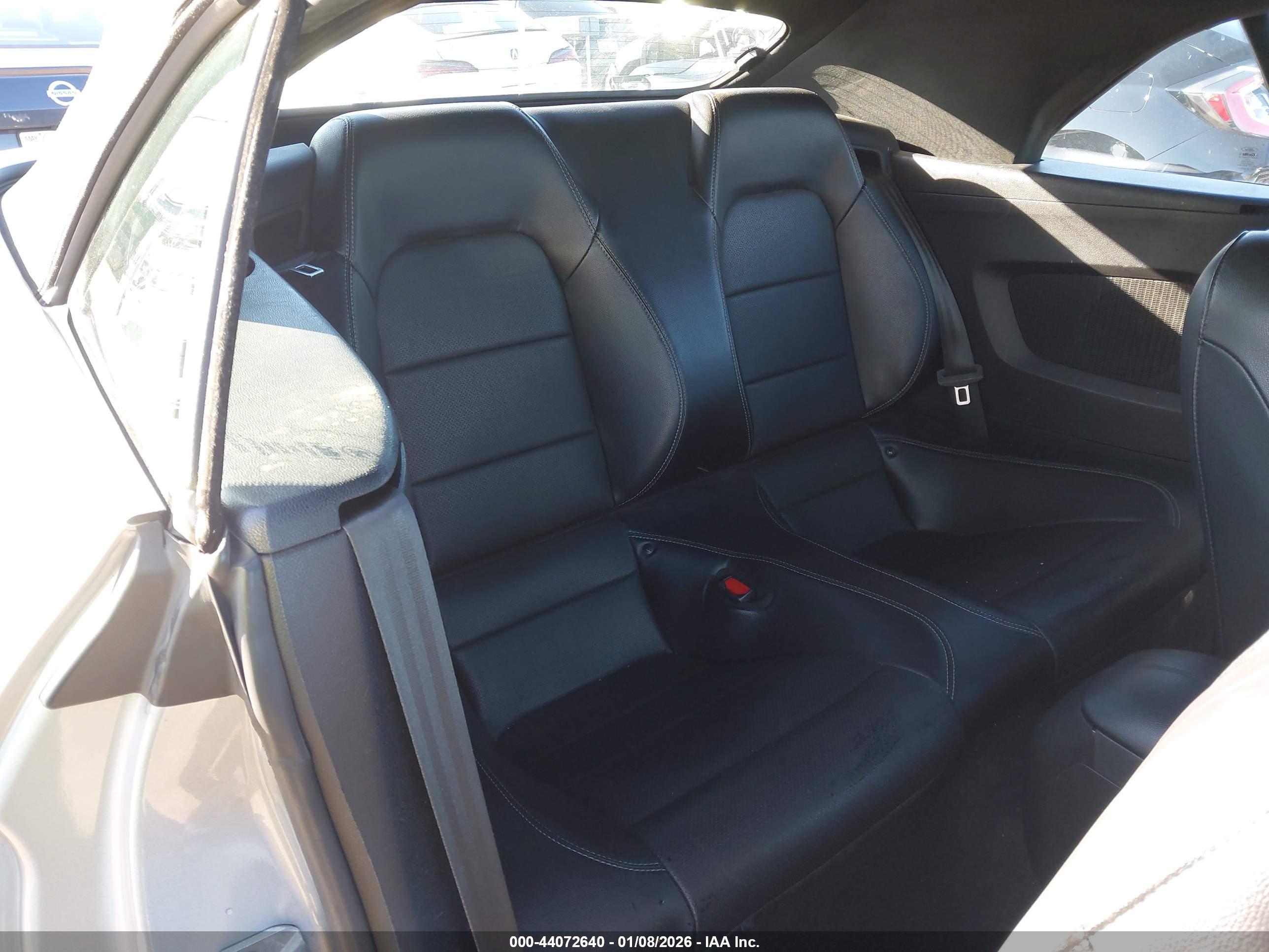 FORD MUSTANG image 8
