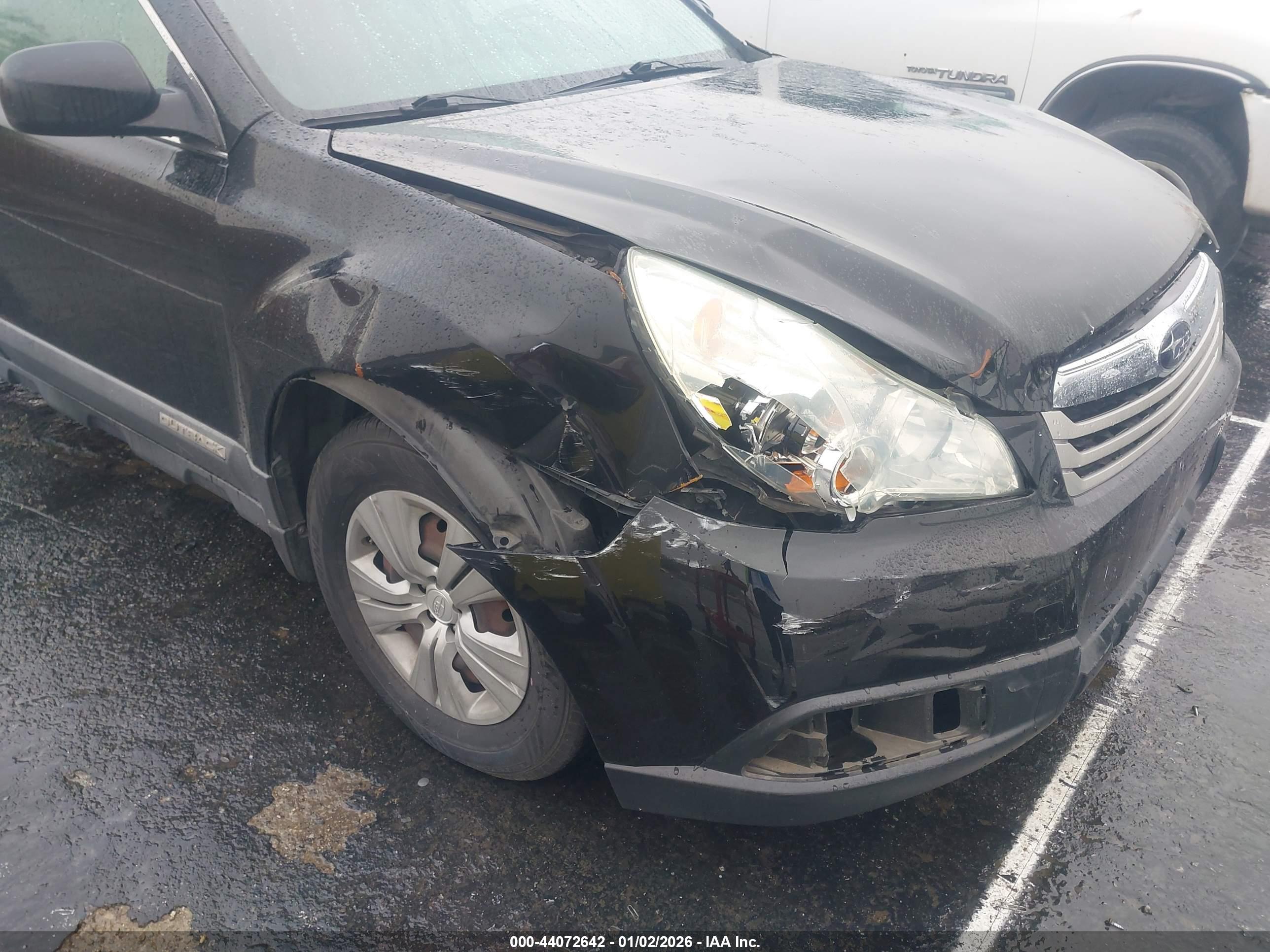 SUBARU OUTBACK image 6