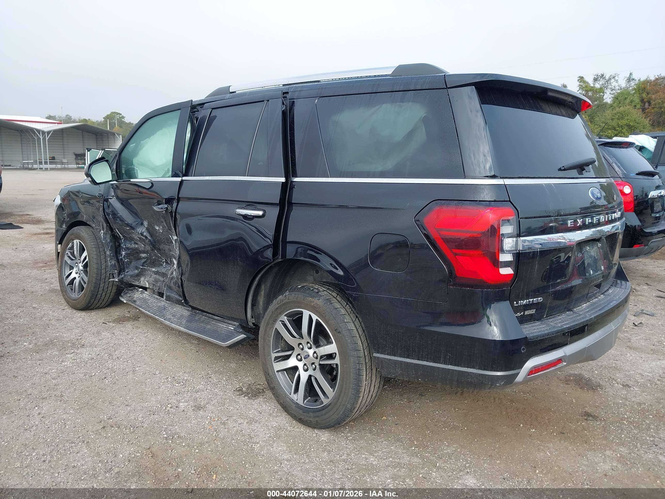 FORD EXPEDITION image 3