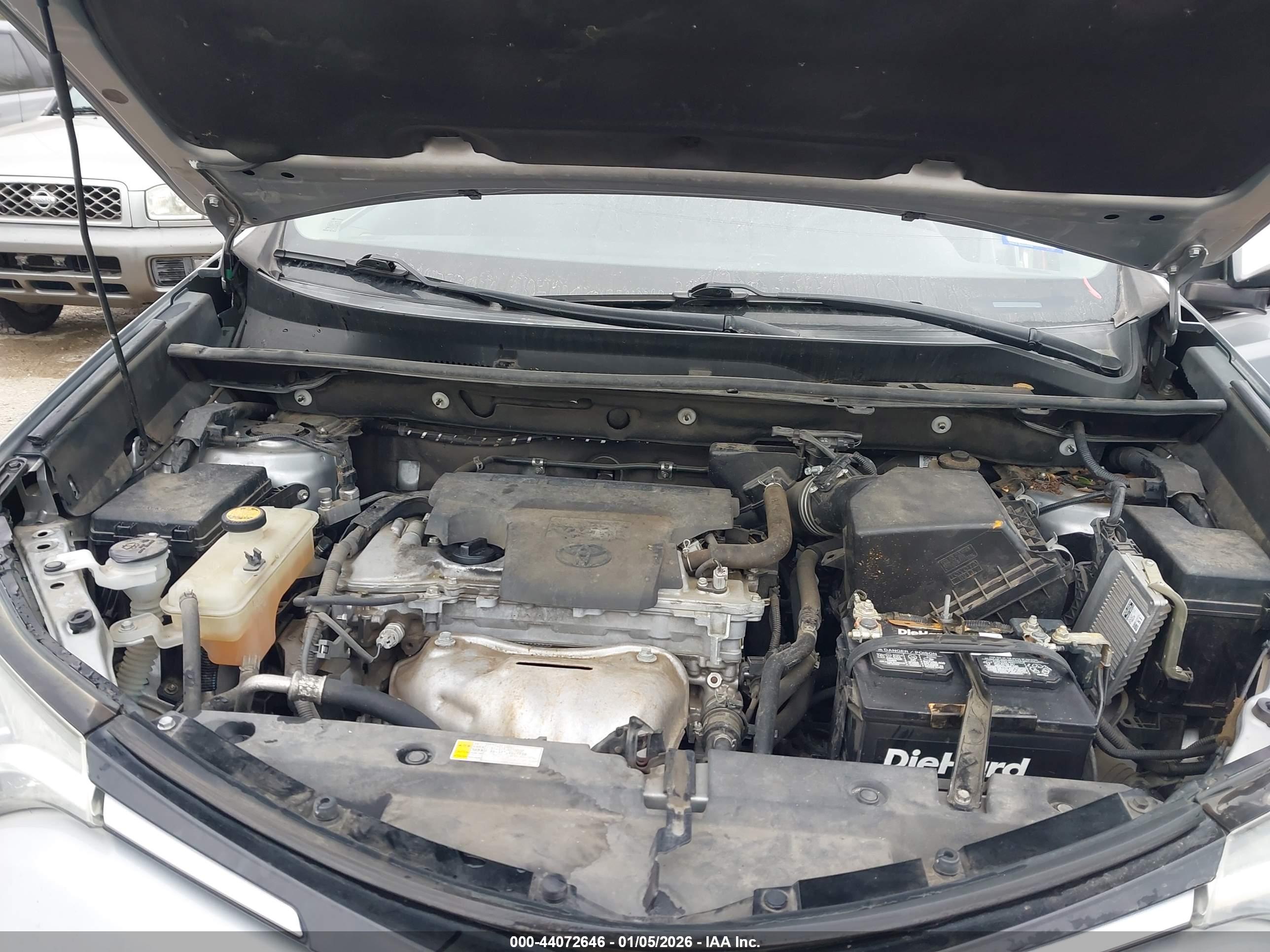 TOYOTA RAV4 image 10