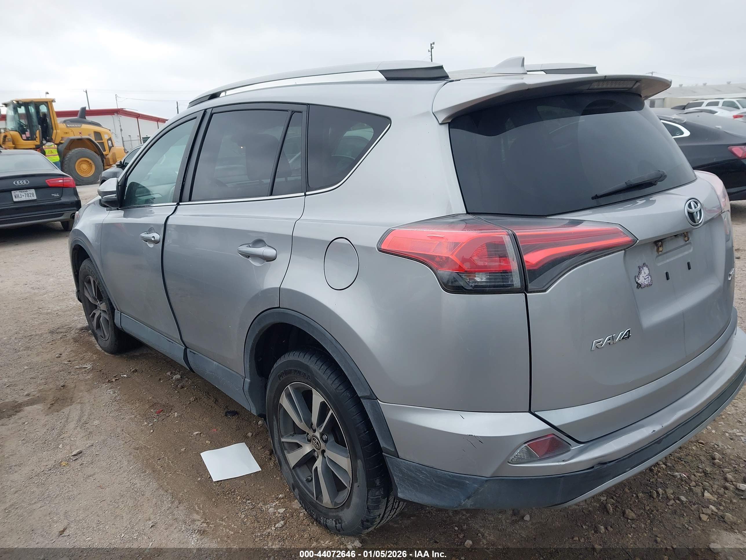 TOYOTA RAV4 image 3