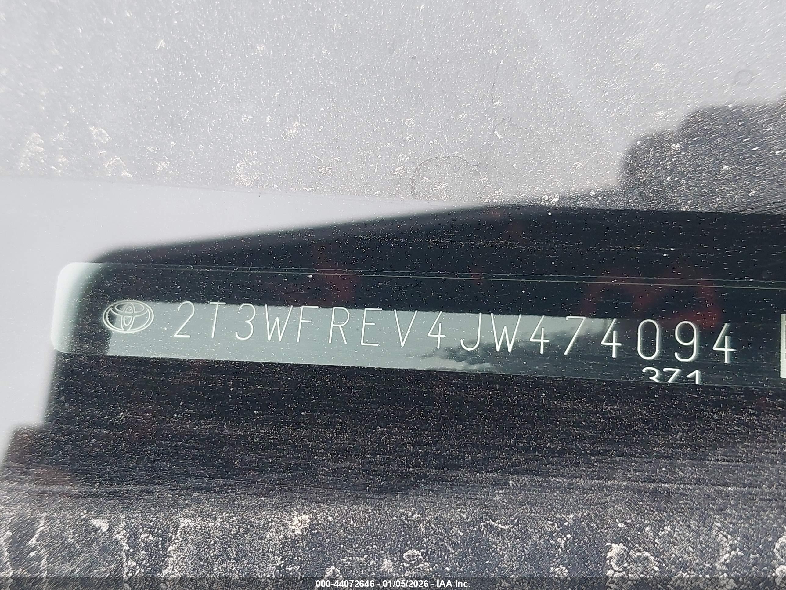 TOYOTA RAV4 image 9