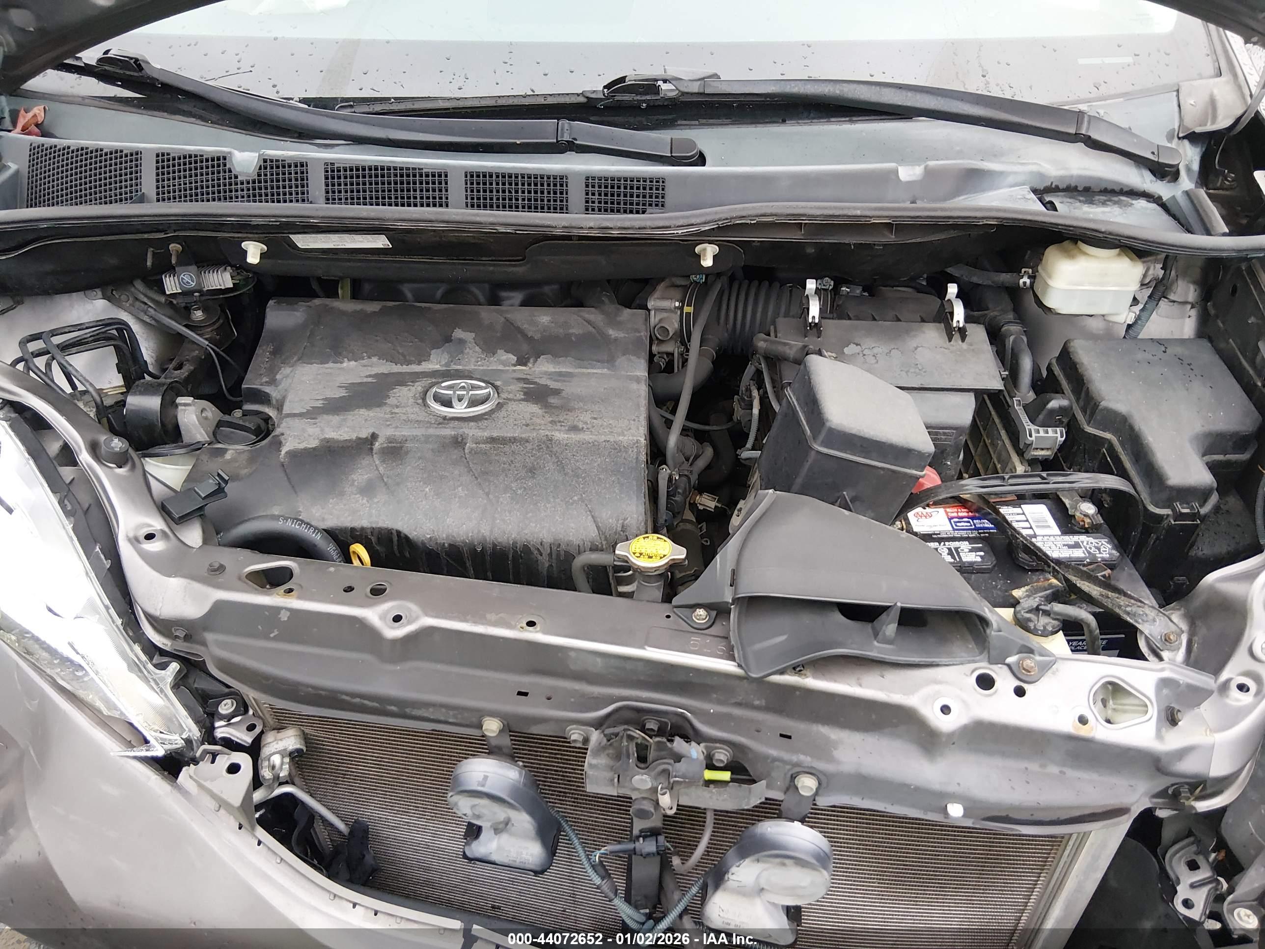 TOYOTA SIENNA image 10