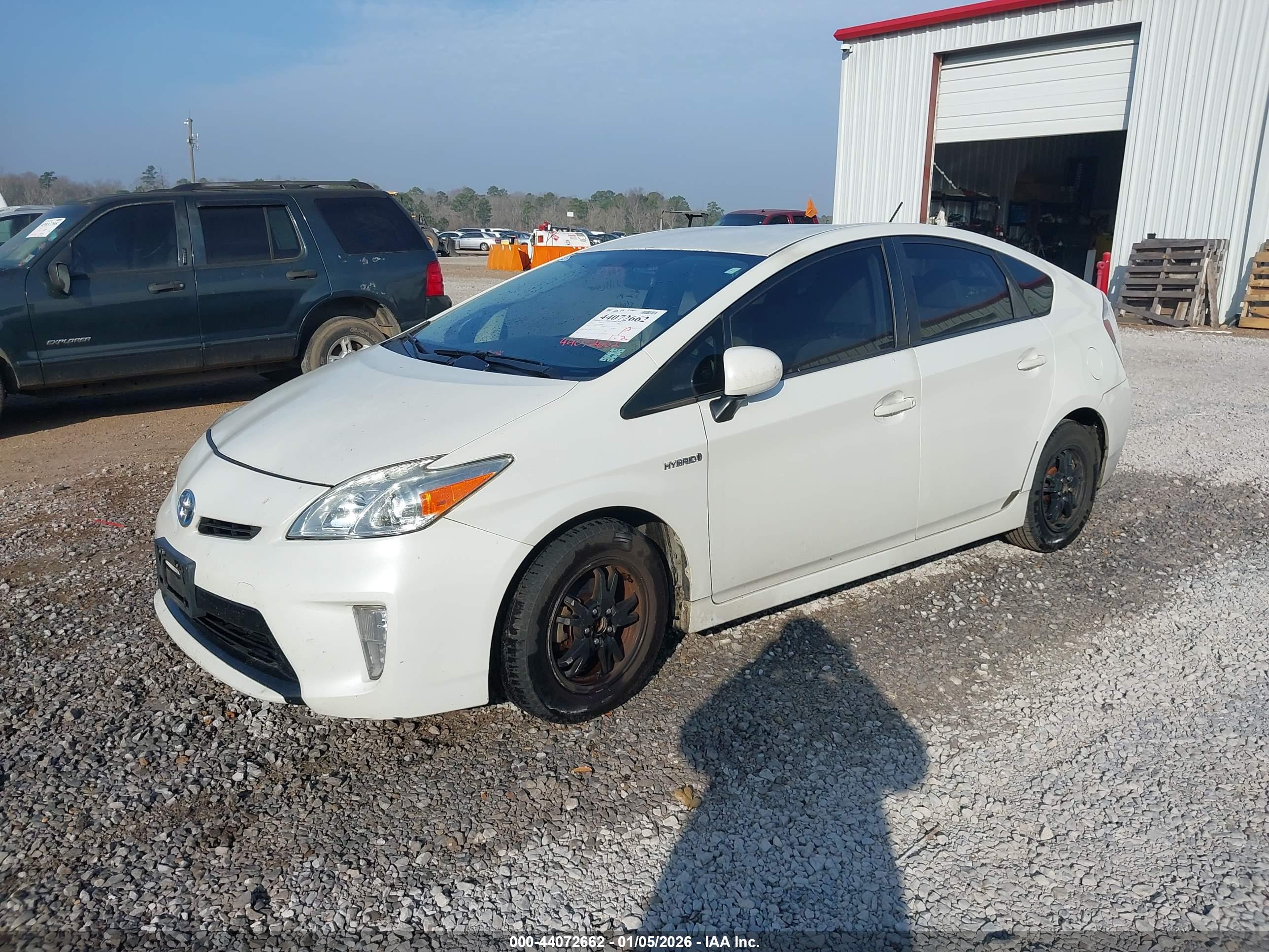 TOYOTA PRIUS image 2