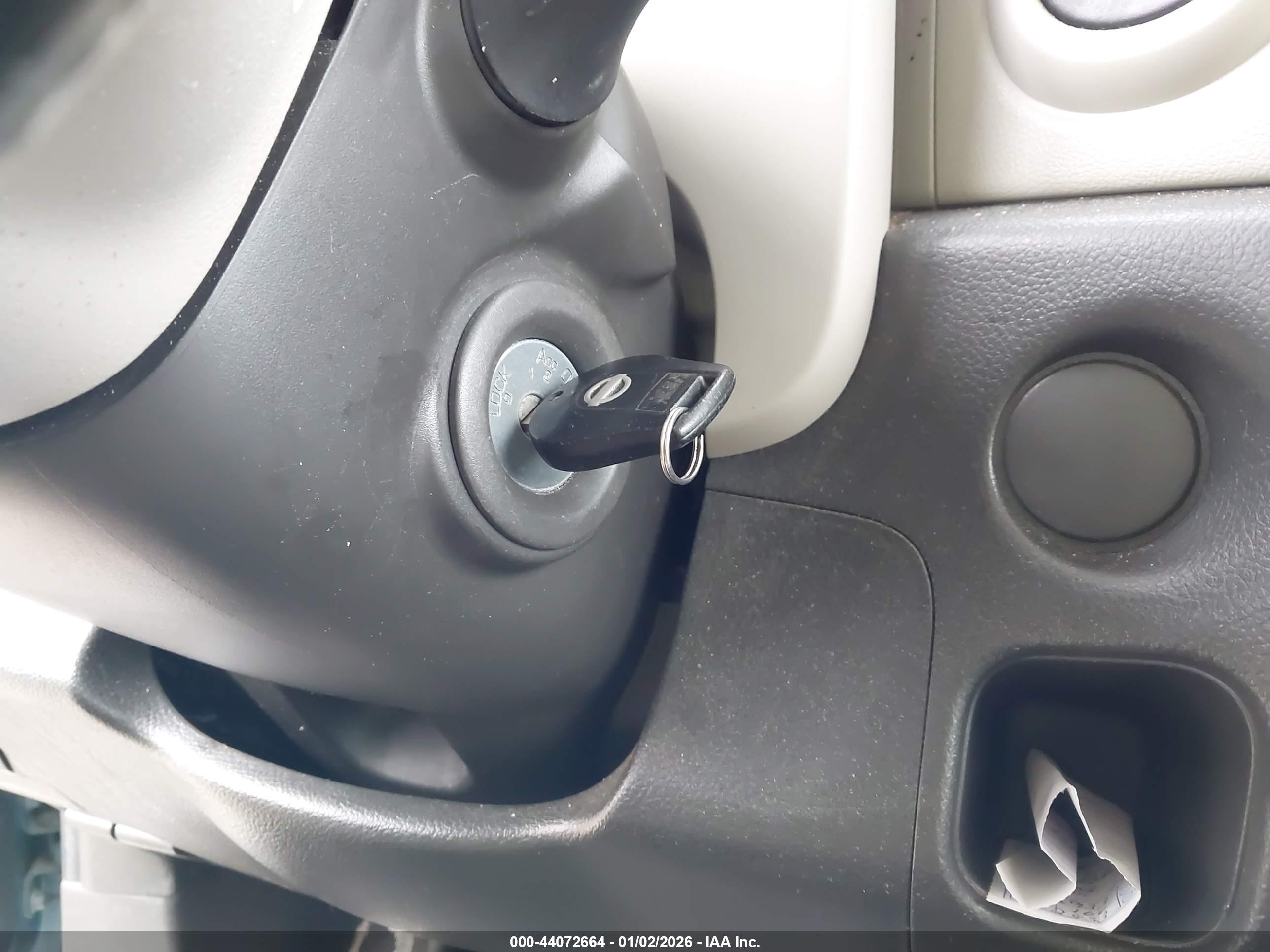 NISSAN CUBE image 11