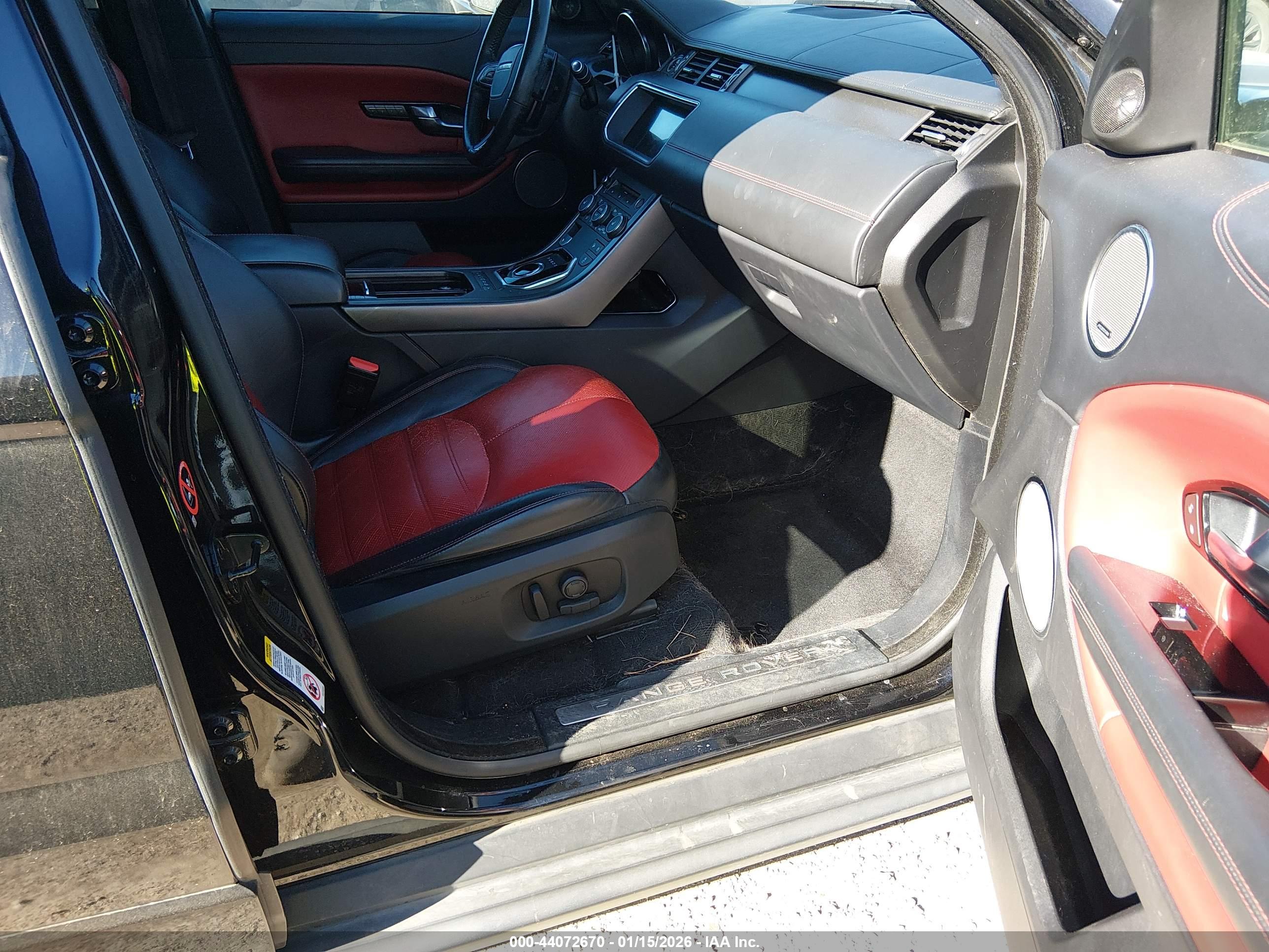 LAND ROVER image 5