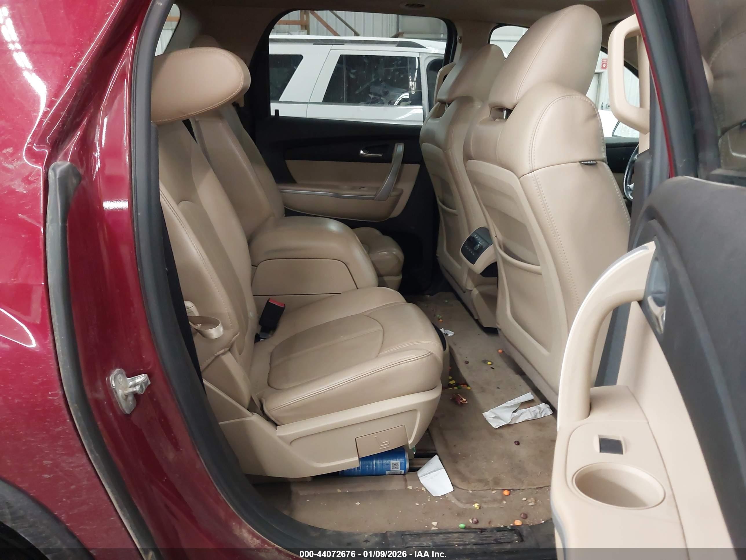 GMC ACADIA image 8