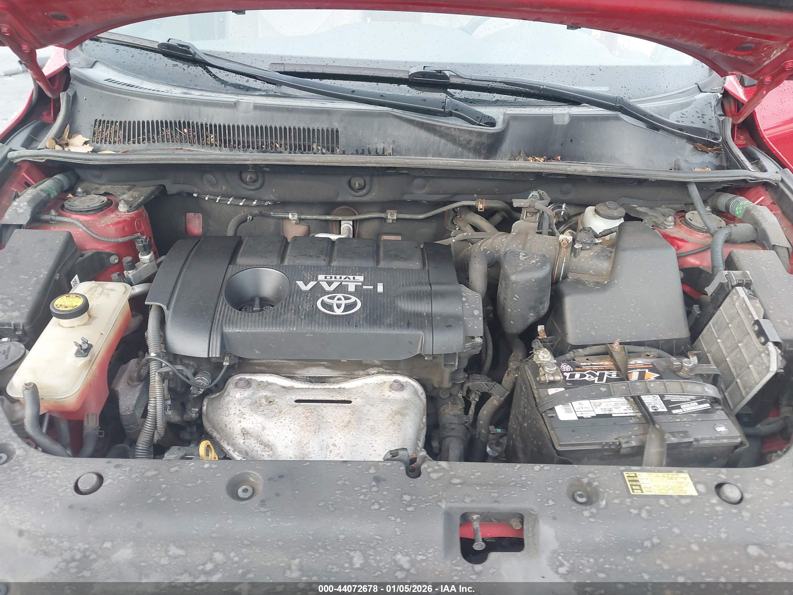 TOYOTA RAV4 image 10
