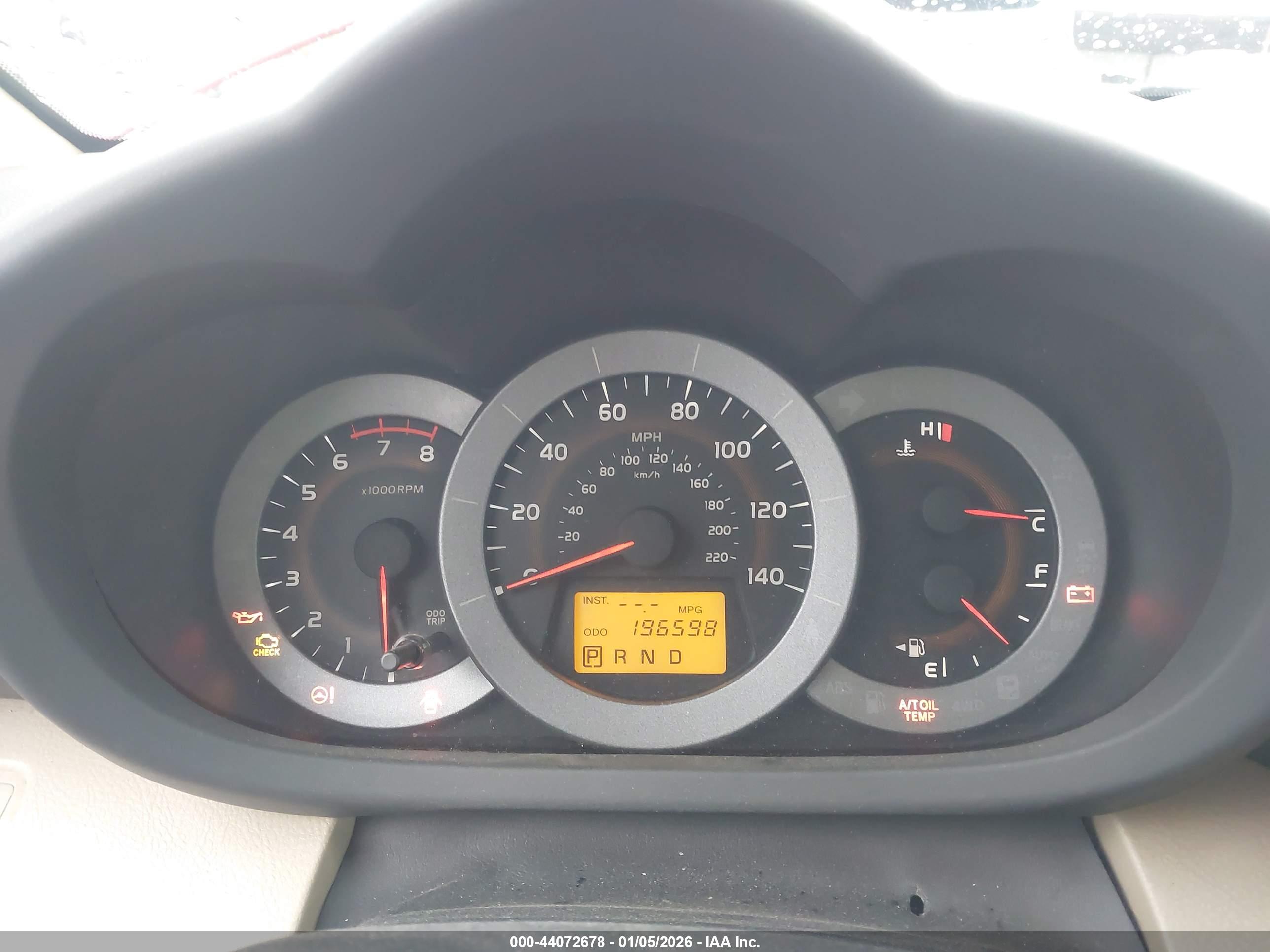 TOYOTA RAV4 image 7