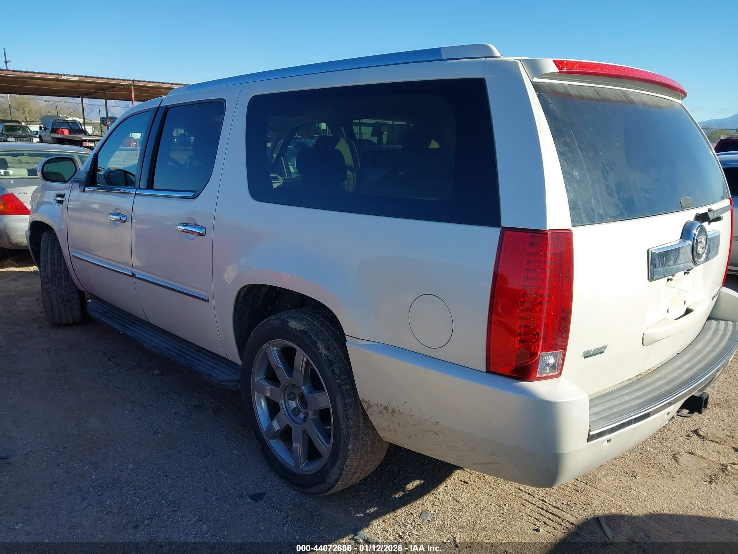 CADILLAC ESCALADE image 3