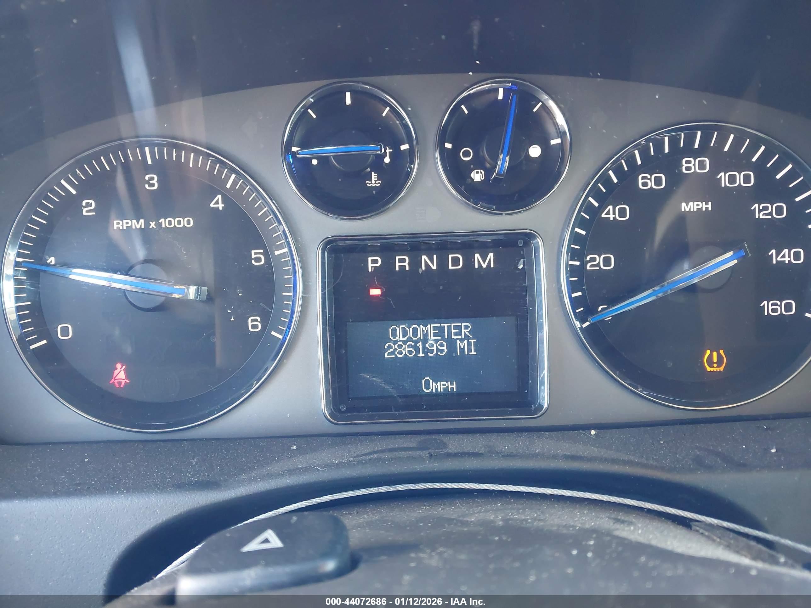 CADILLAC ESCALADE image 7