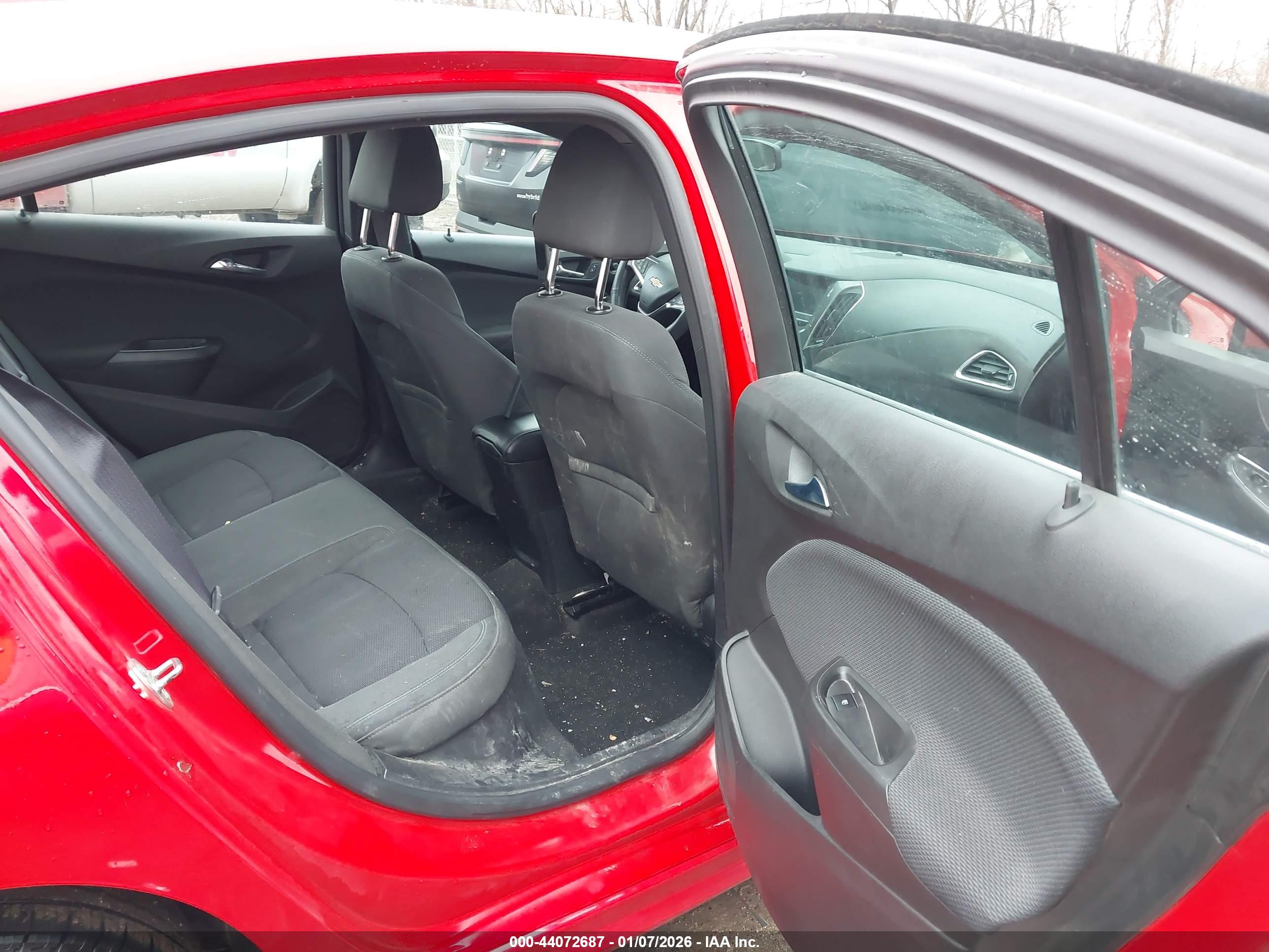 CHEVROLET CRUZE image 8