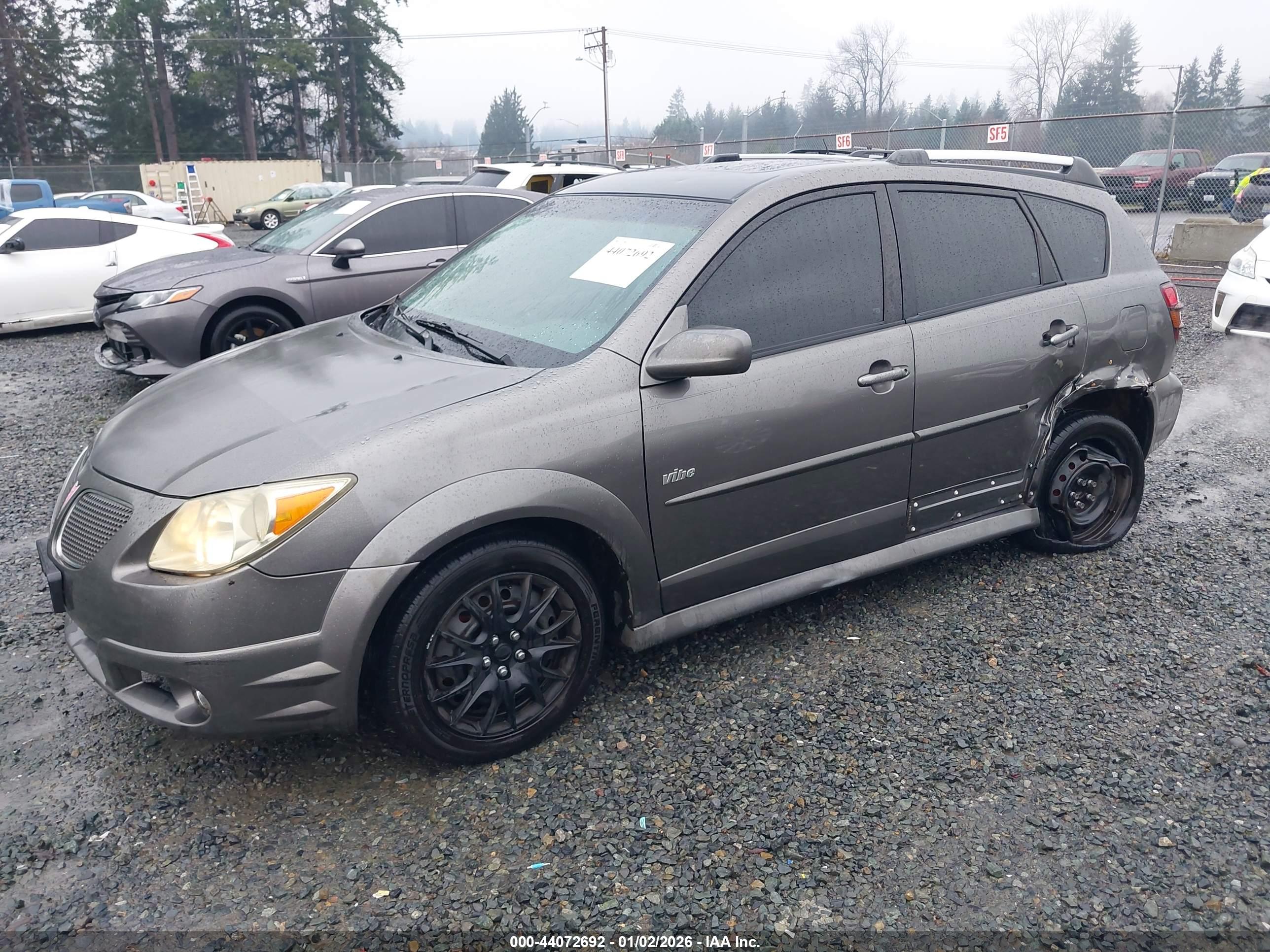 PONTIAC VIBE image 2