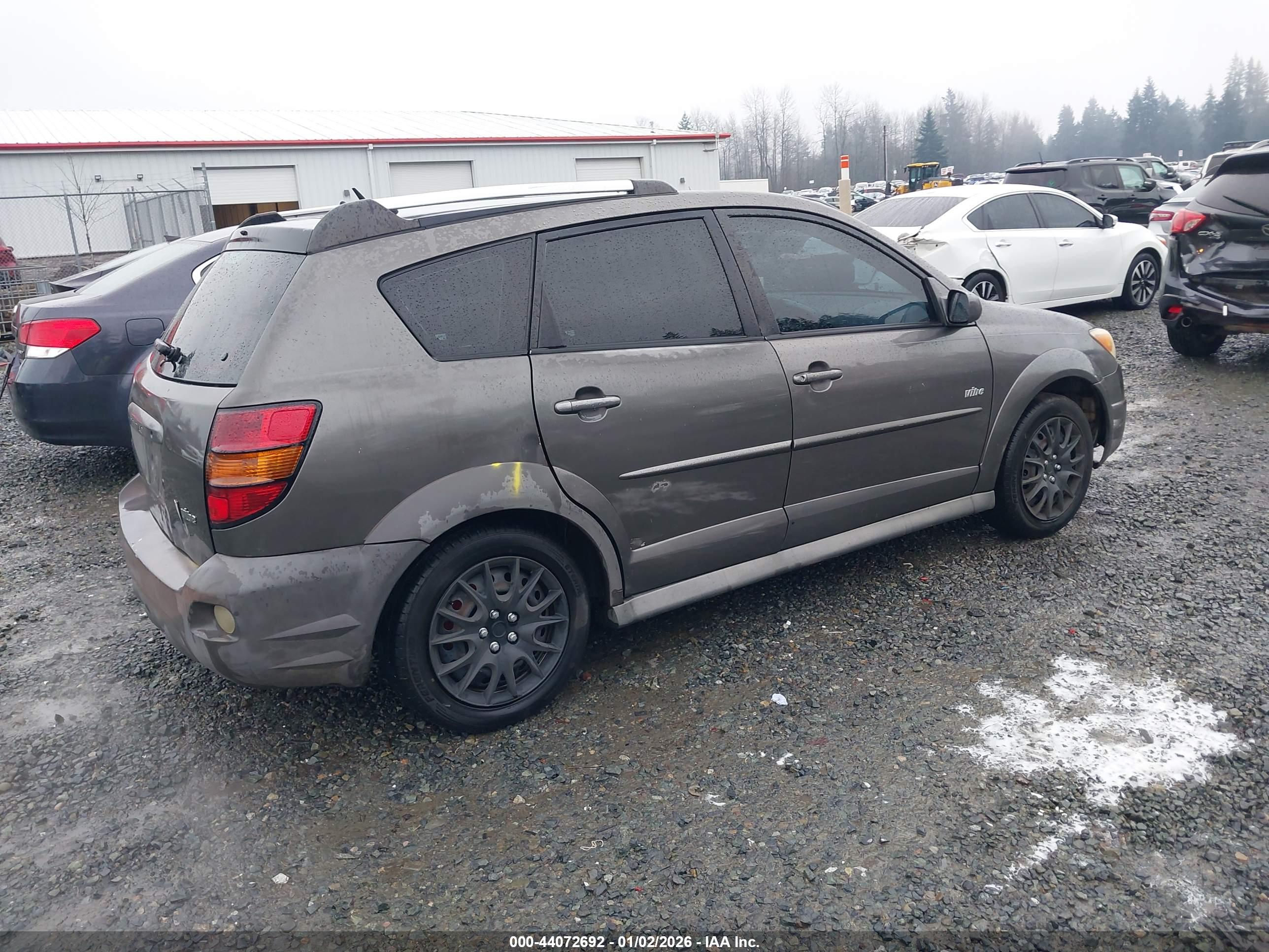 PONTIAC VIBE image 4